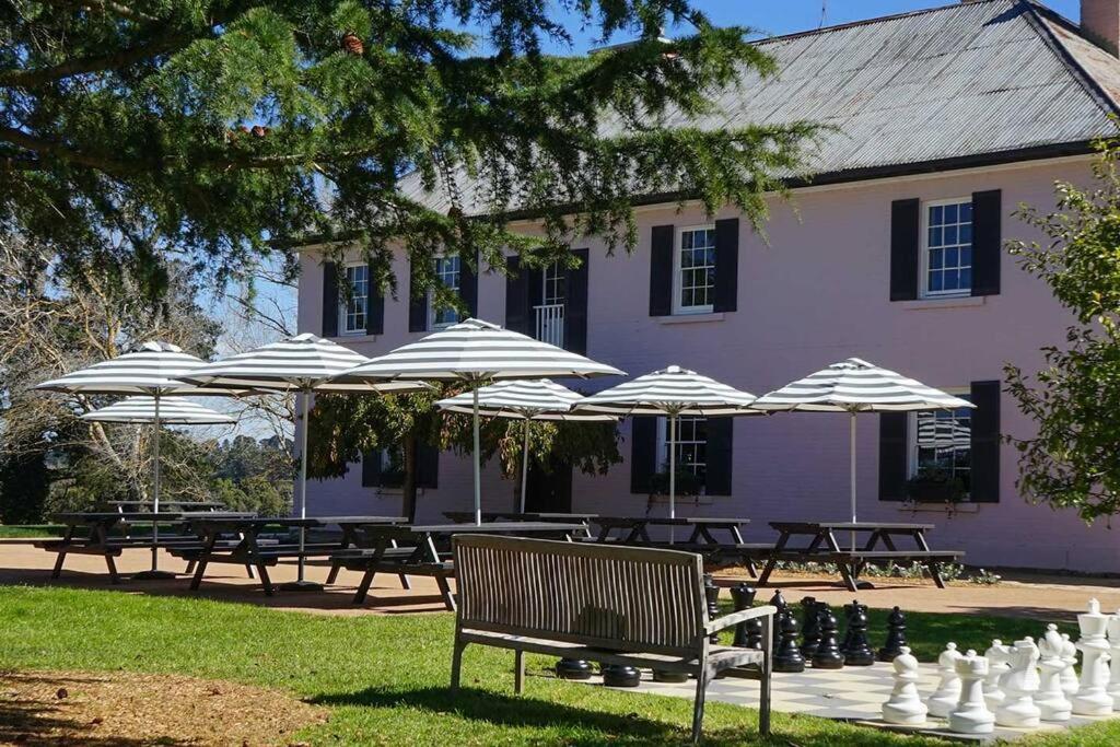 Antler & Oak Cottage: Provincial Luxe In Moss Vale
