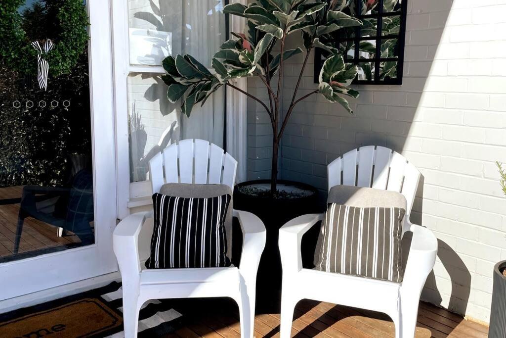 Antler & Oak Cottage: Provincial Luxe In Moss Vale