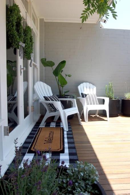 Antler & Oak Cottage: Provincial Luxe In Moss Vale