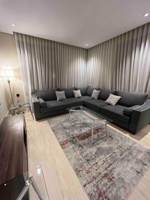 Modern 3 Bedroom Flat