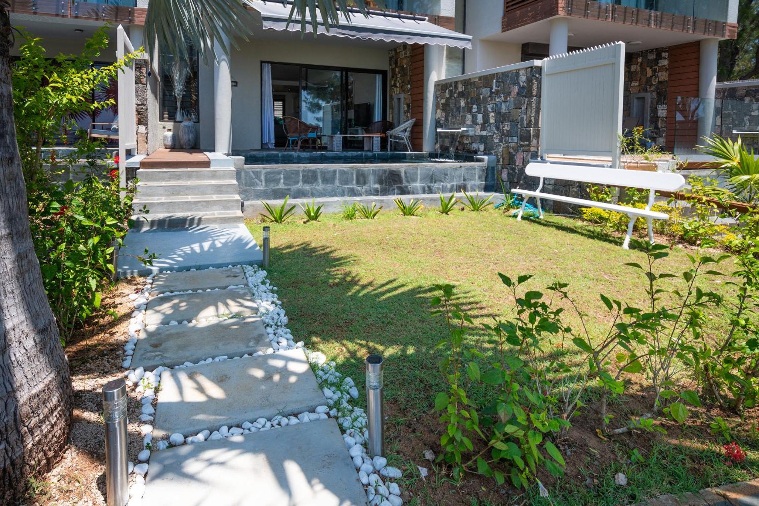 Luxury beachfront duplex, Coin de Mire view / 3Bed