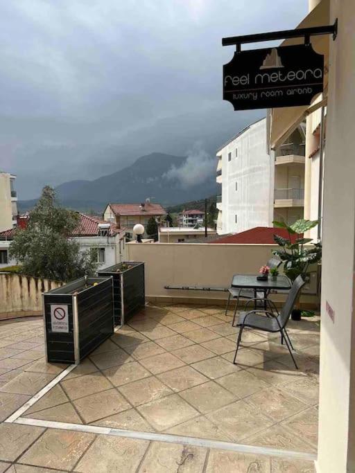 Feel Meteora 1BD luxury apt view 3