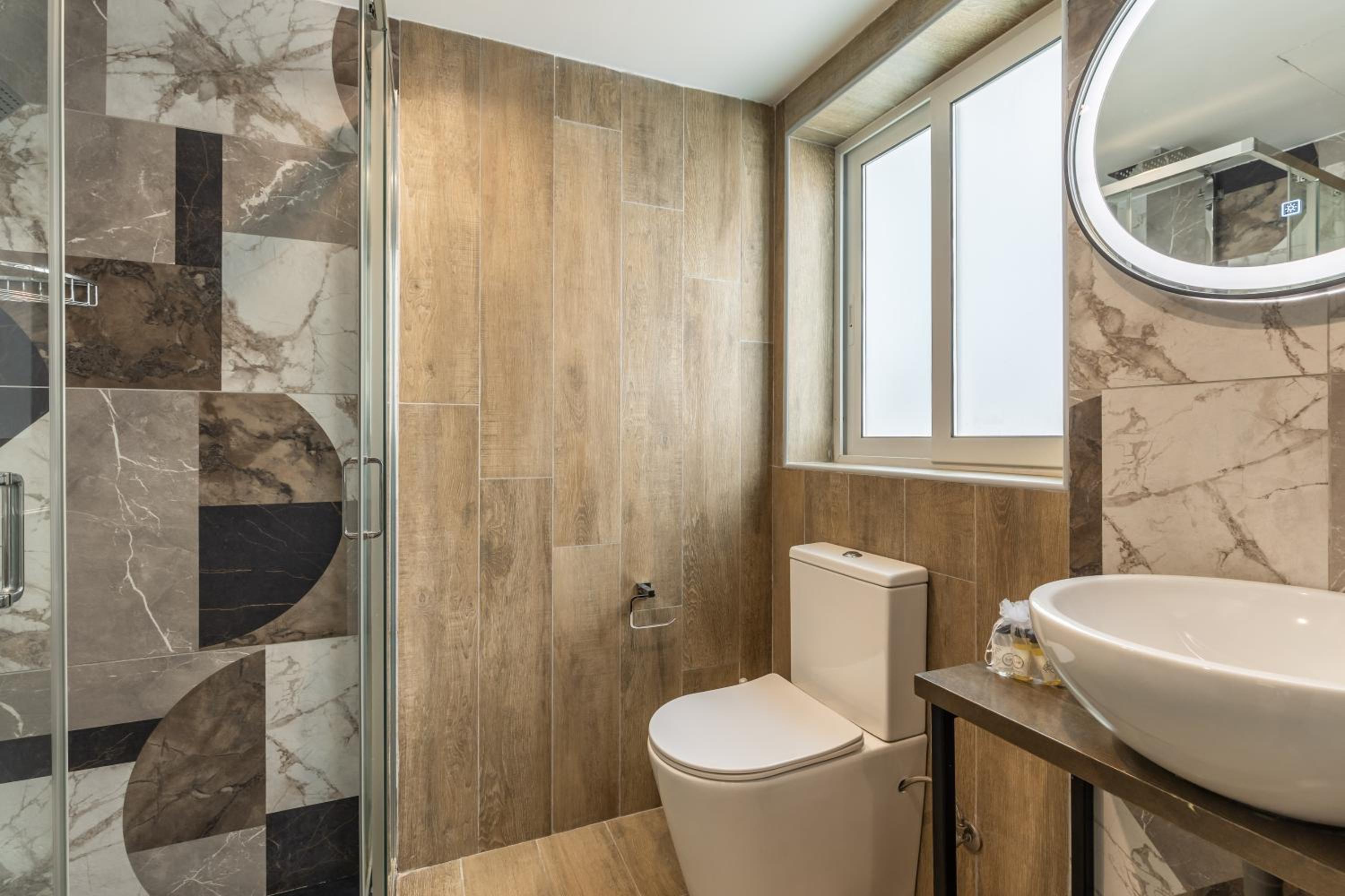 Studio 44 with twin beds & kitchenette at the new Olo living view 3