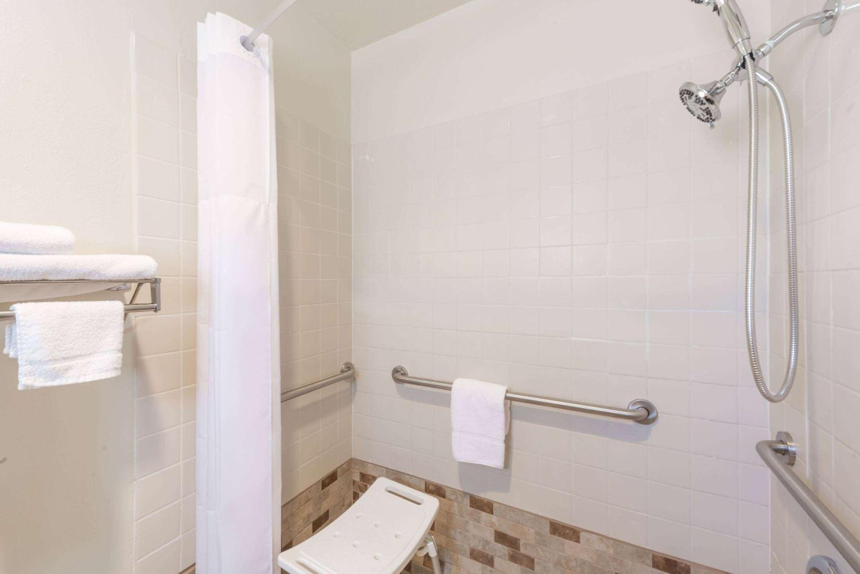 Days Inn by Wyndham Socorro view 5