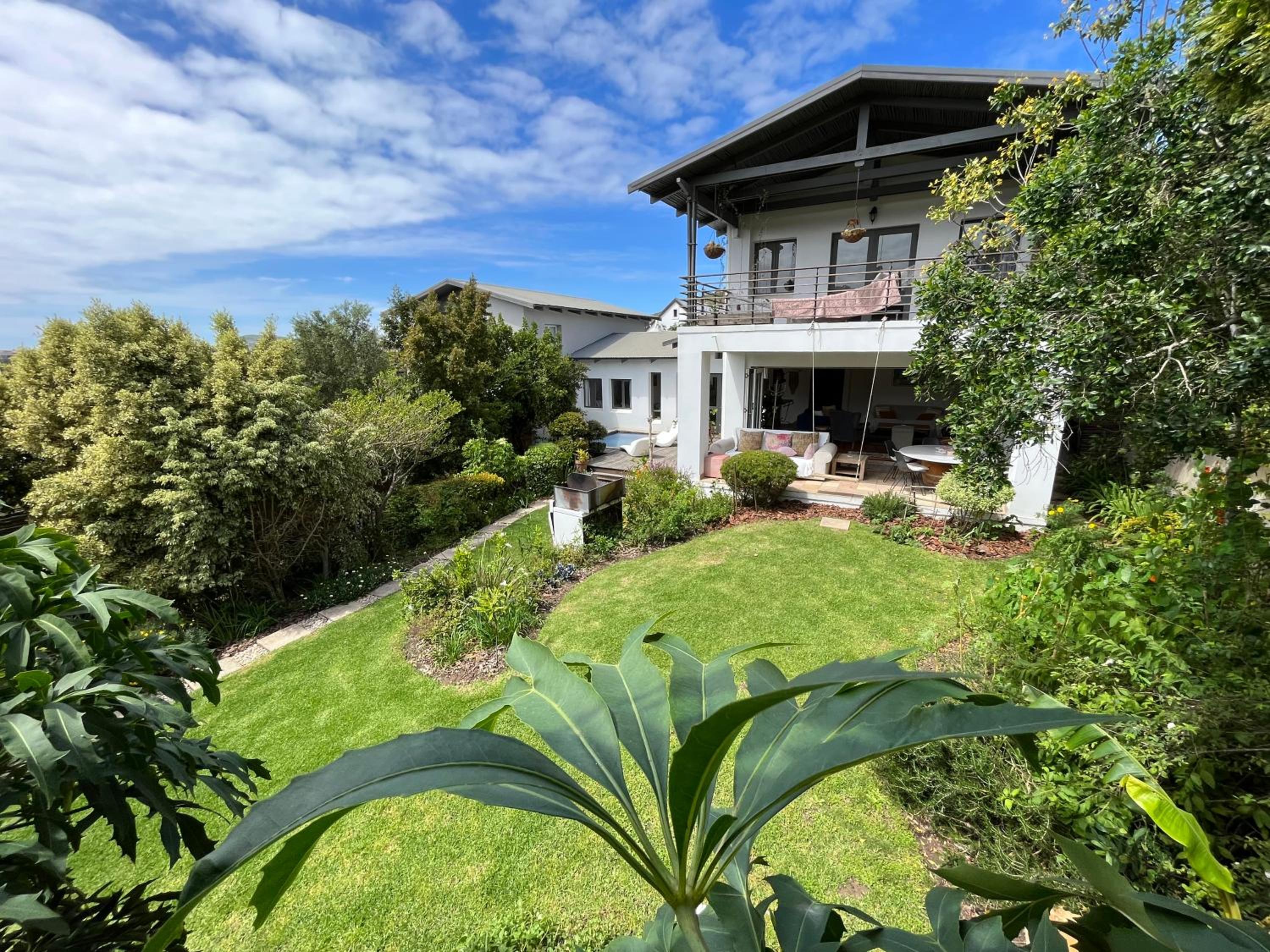 Baha Sanctuary House - 3 Bedroom House with Pool