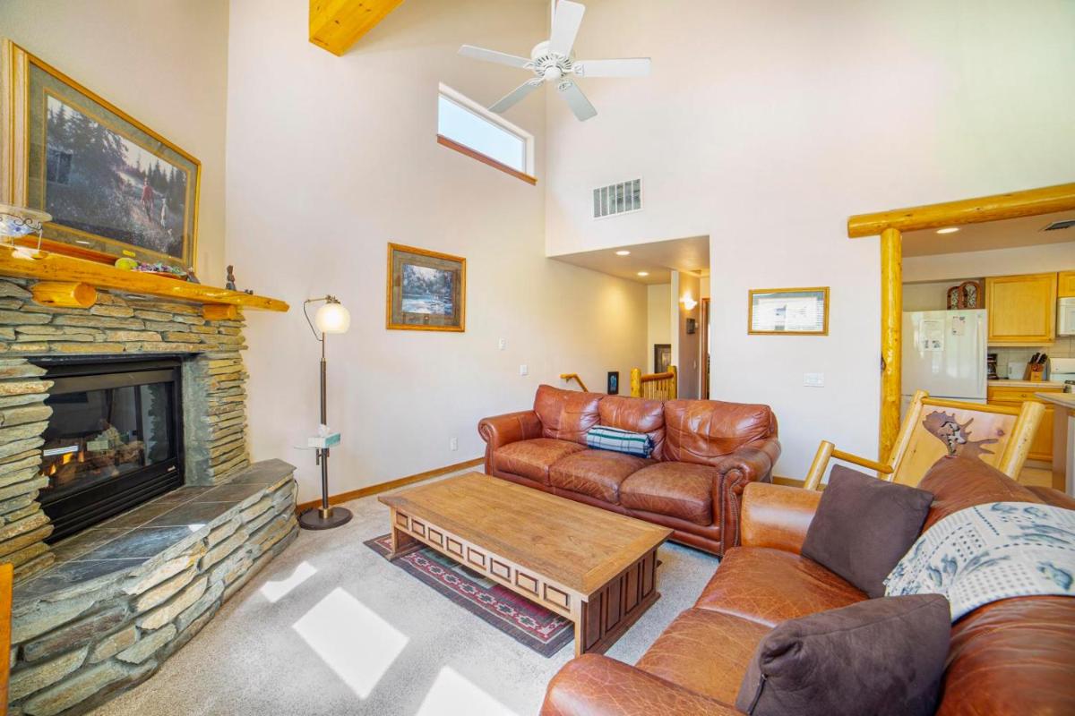 #427 - Spacious Townhome, Large Private Deck & Mountain Views view 3
