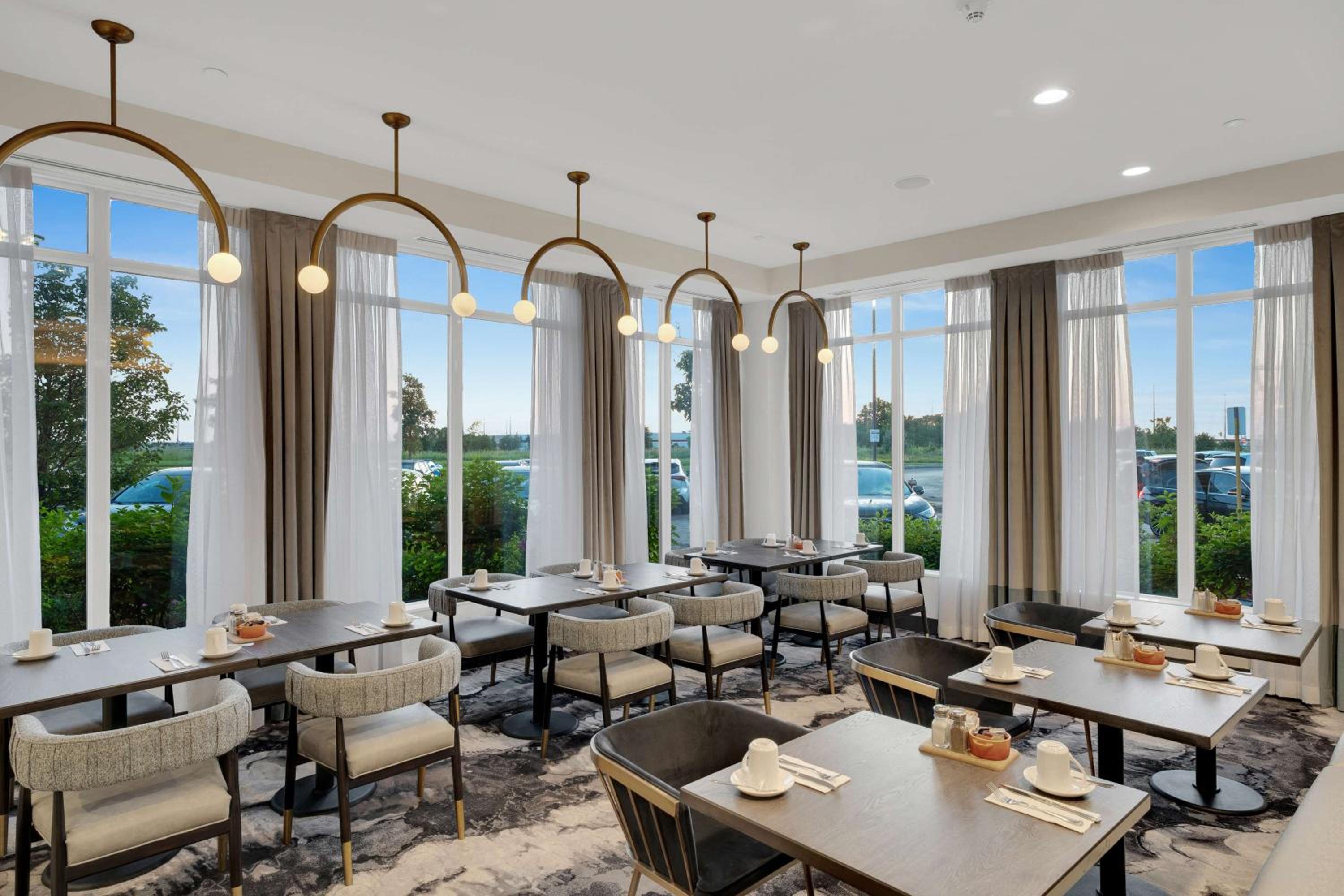 Hilton Garden Inn Toronto/Brampton - Property Image 8