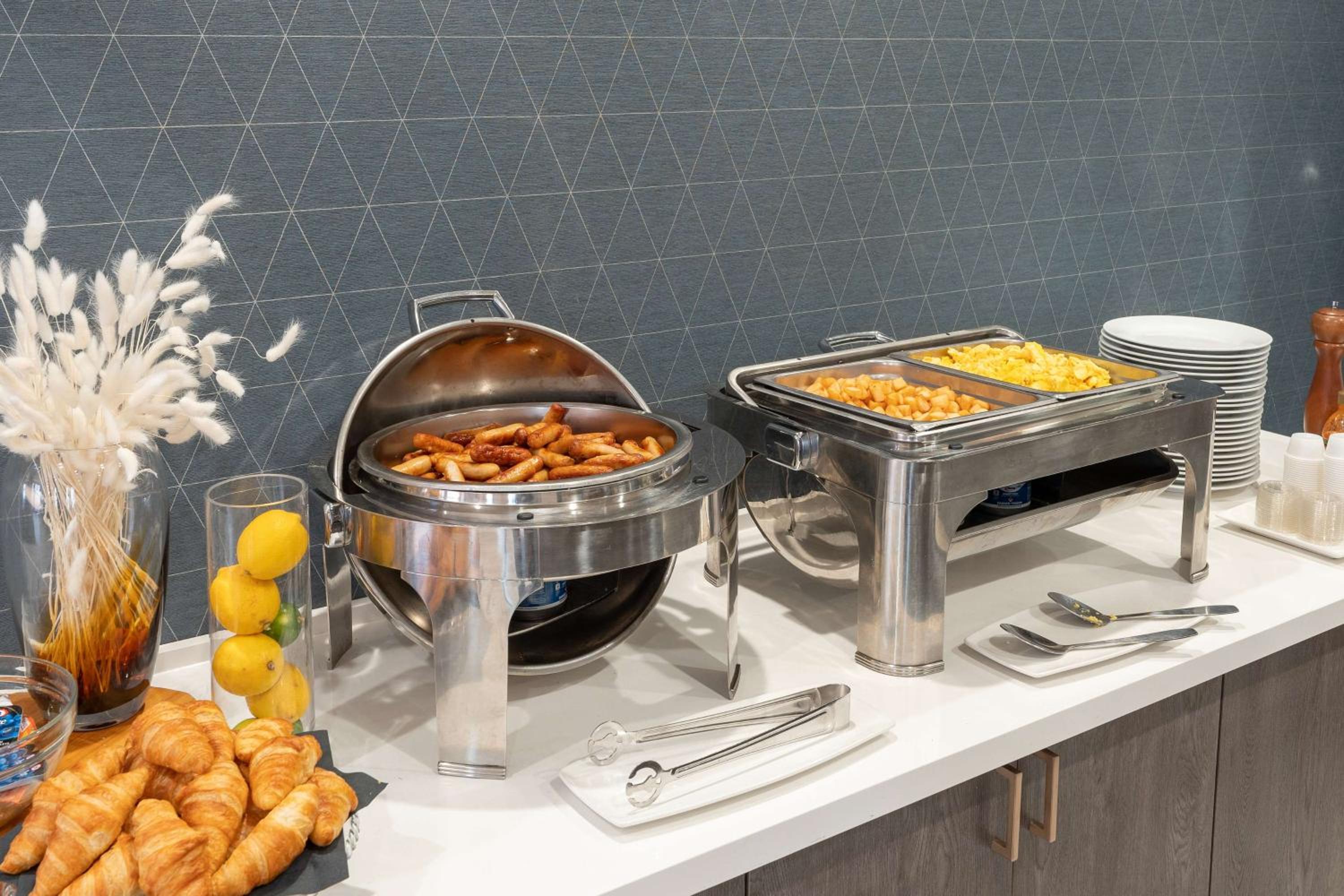 Toronto Vacations - Hilton Garden Inn Toronto/Brampton - Property Image 2