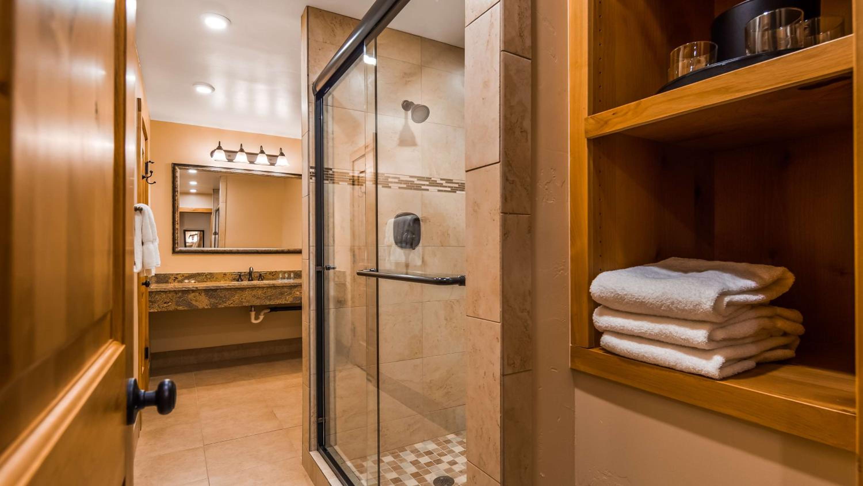 Ketchum Vacations - Best Western Tyrolean Lodge - Property Image 16