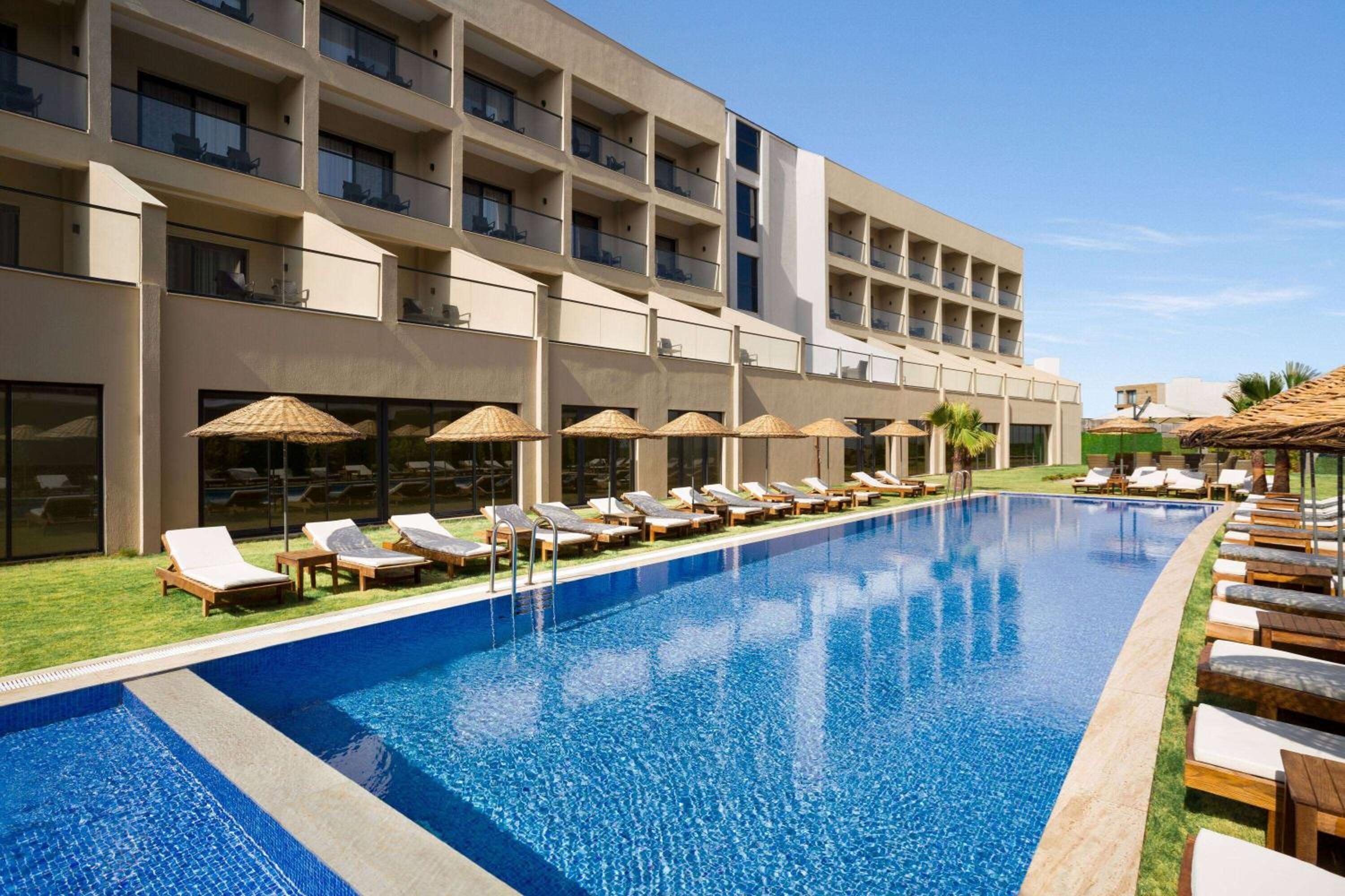Ramada by Wyndham Cesme - Image 31
