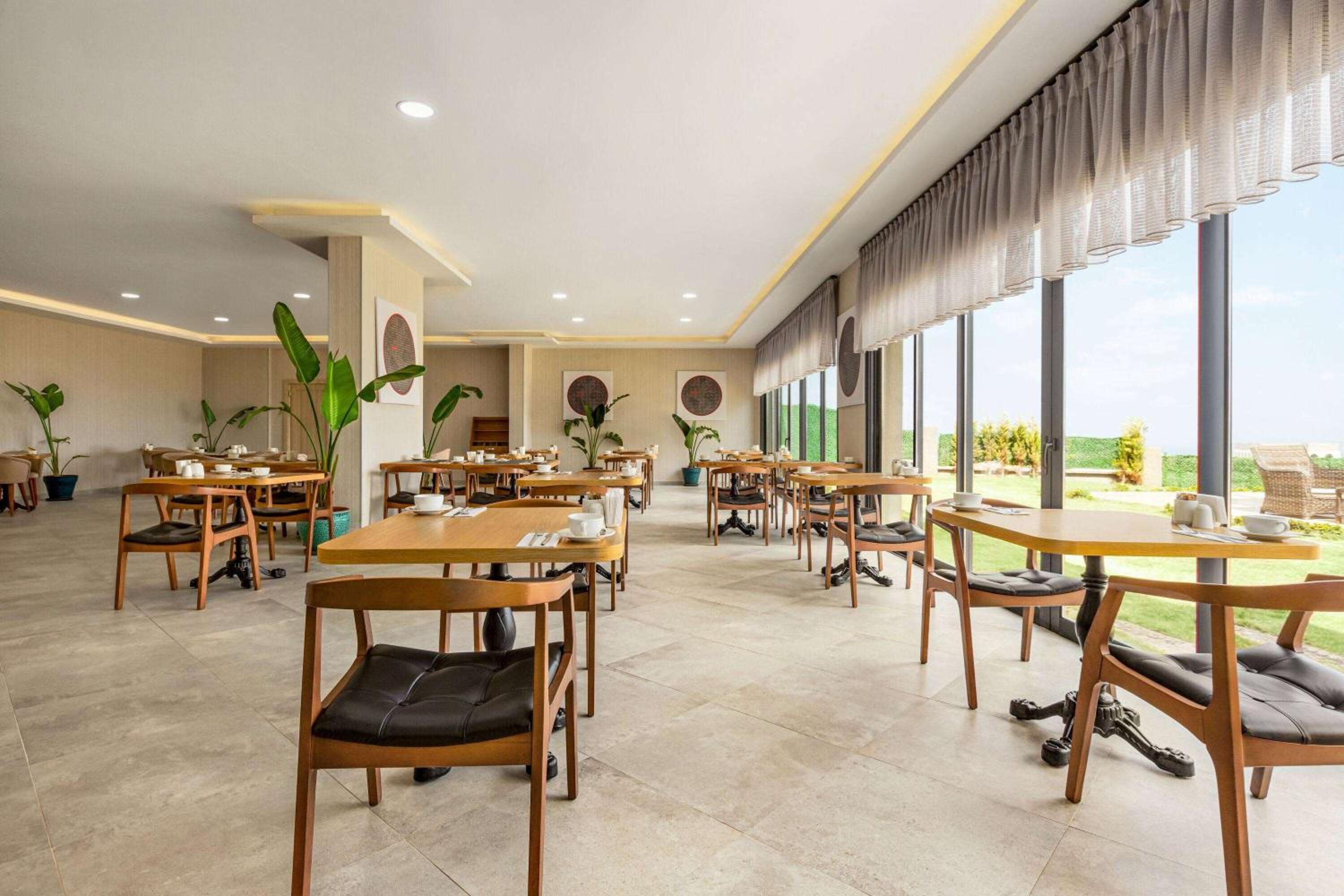 Ramada by Wyndham Cesme - Image 5
