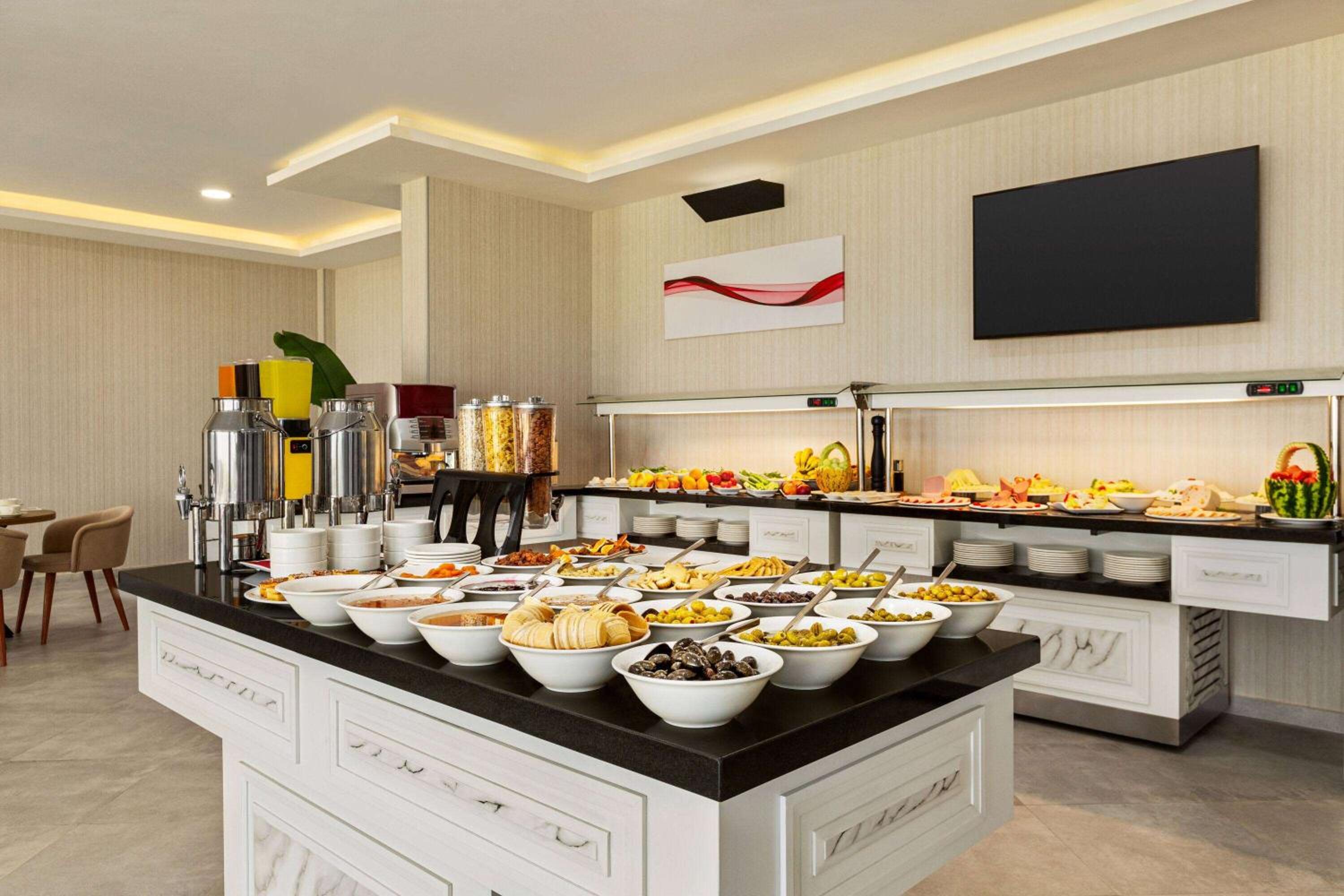Ramada by Wyndham Cesme - Image 6