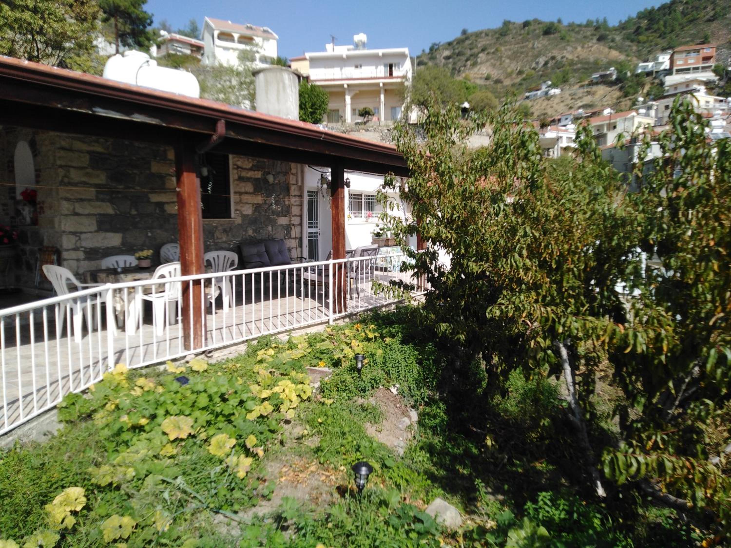 Traditional house in pelendri