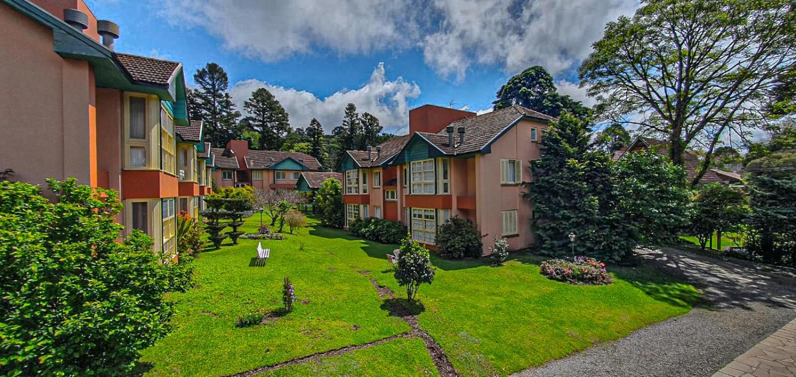 Duplex Floresta Negra - Sua Base perfeita em Gramado! Ótima LOCALIZAÇÃO LAGONegro 500m - 02 Quartos e 02 Banheiros para FAMILIA em CONDOMINIO FECHAD0, cozi