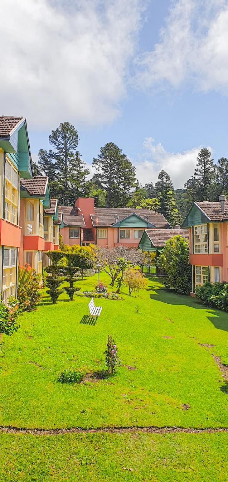 Duplex Floresta Negra - Sua Base perfeita em Gramado! Ótima LOCALIZAÇÃO LAGONegro 500m - 02 Quartos e 02 Banheiros para FAMILIA em CONDOMINIO FECHAD0, cozi