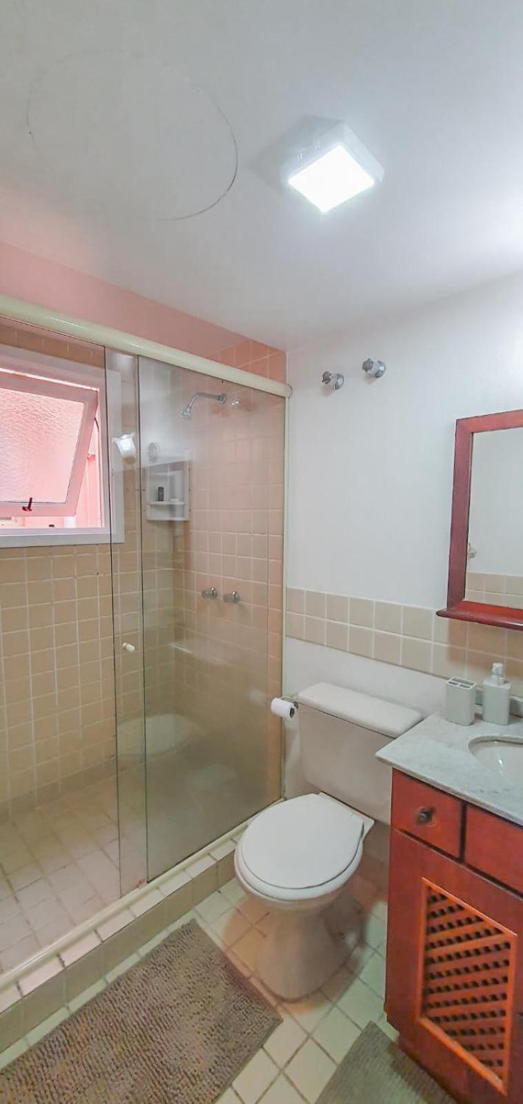 Duplex Floresta Negra - Sua Base perfeita em Gramado! Ótima LOCALIZAÇÃO LAGONegro 500m - 02 Quartos e 02 Banheiros para FAMILIA em CONDOMINIO FECHAD0, cozi
