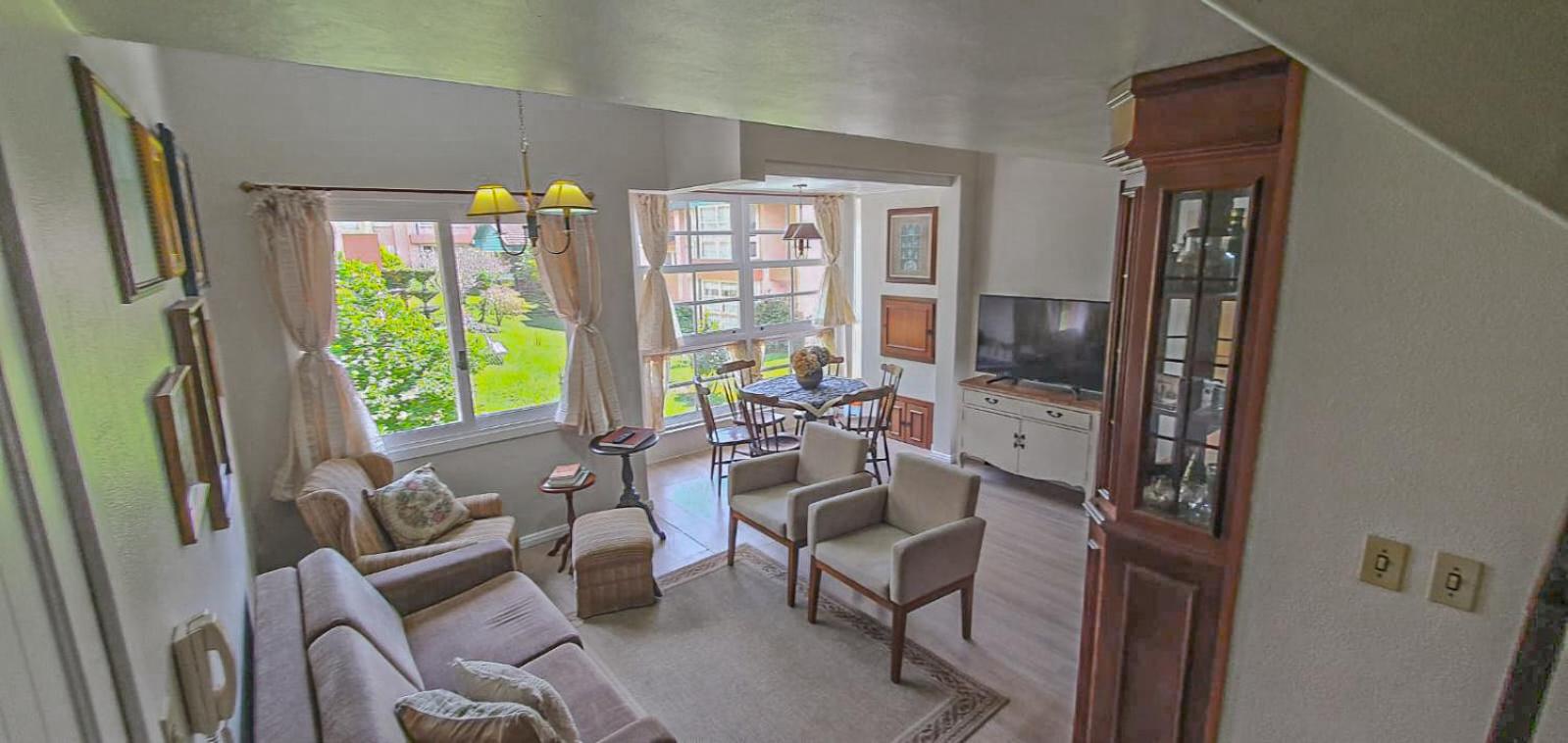 Duplex Floresta Negra - Sua Base perfeita em Gramado! Ótima LOCALIZAÇÃO LAGONegro 500m - 02 Quartos e 02 Banheiros para FAMILIA em CONDOMINIO FECHAD0, cozi