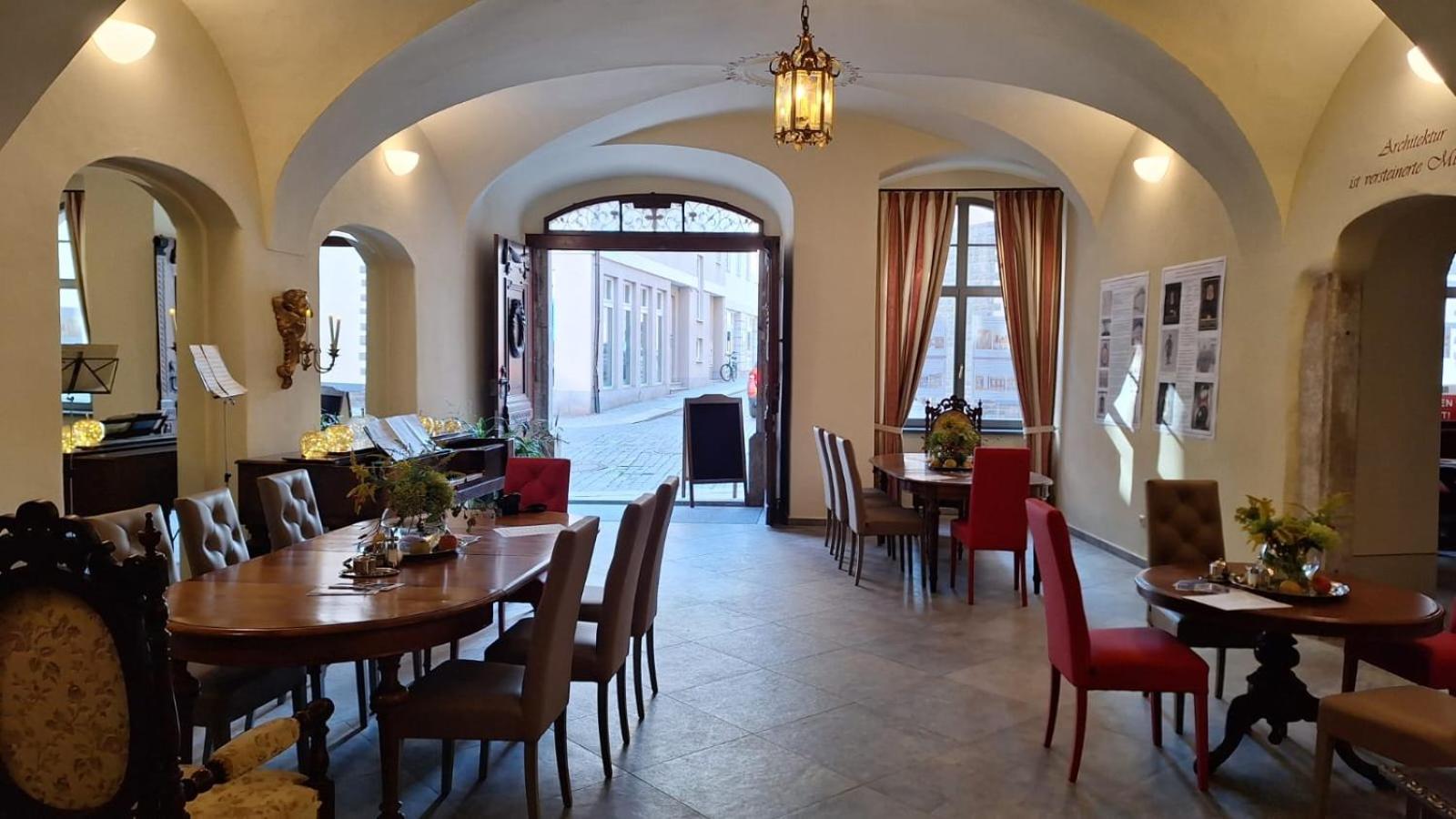 Stadtpalais Bellevue-Suite 3- Zimmer- Maisonettewohnung mit Dachterrasse maximal 4 Personen