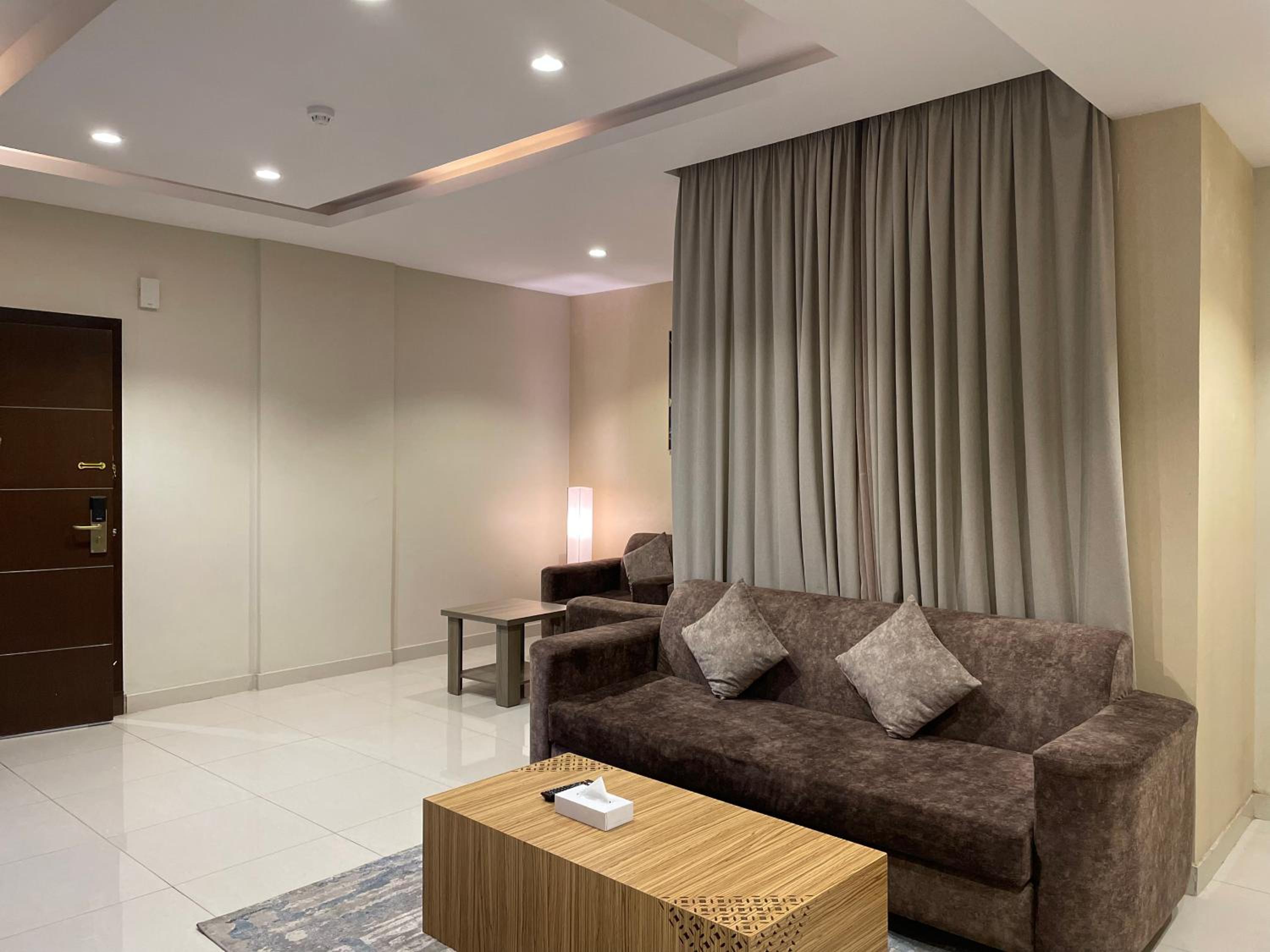 Waw Hotel Suites Al Jaber