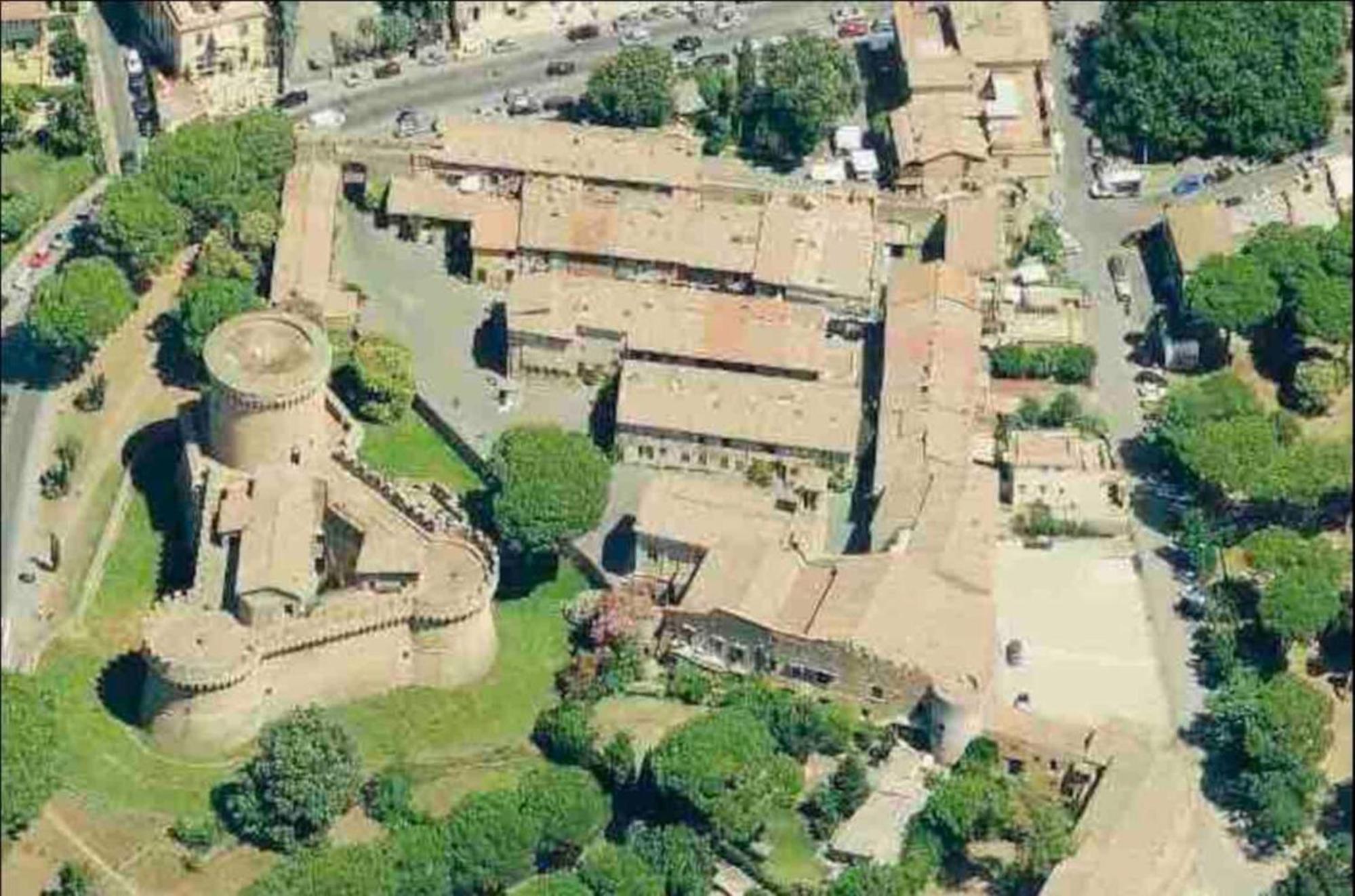 Felici’s apartment agli scavi di Ostia Antica