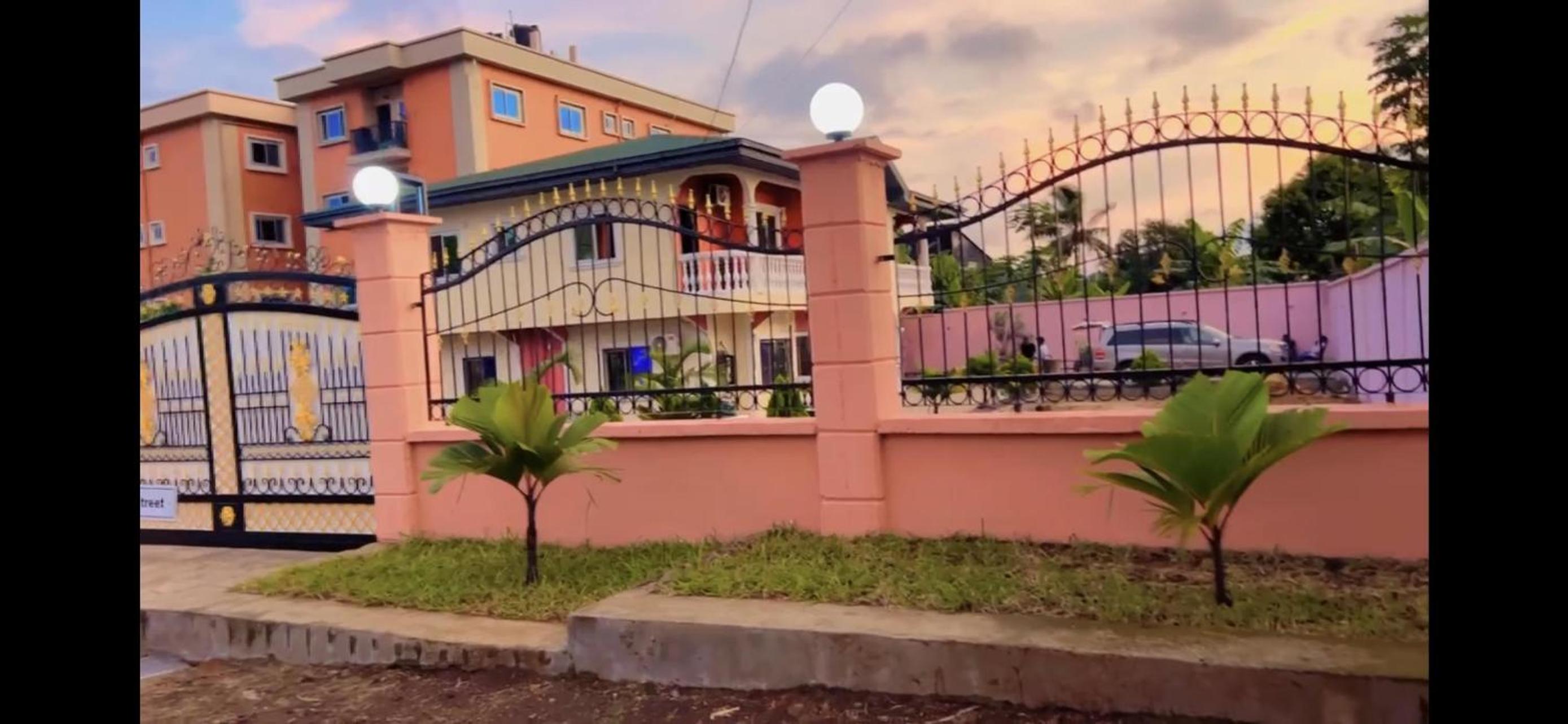 Stunning 3-Bedrooms GuestHouse in Limbe Cameroon