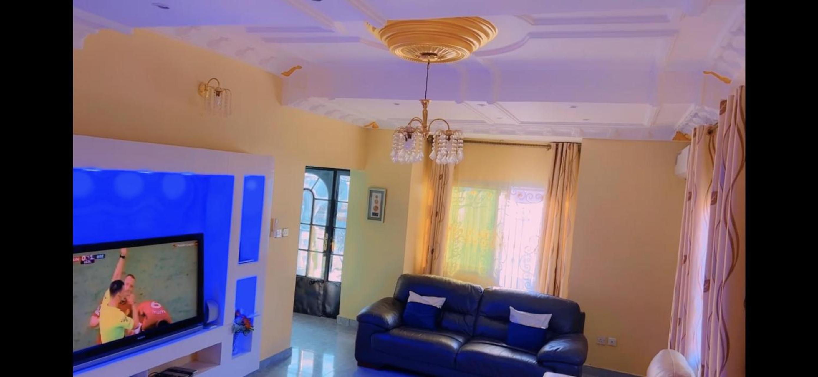 Stunning 3-Bedrooms GuestHouse in Limbe Cameroon
