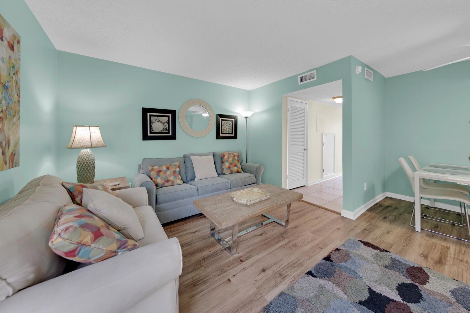 SOUTH BAY BY THE GULF- Private beach access, Community pool, Foosball