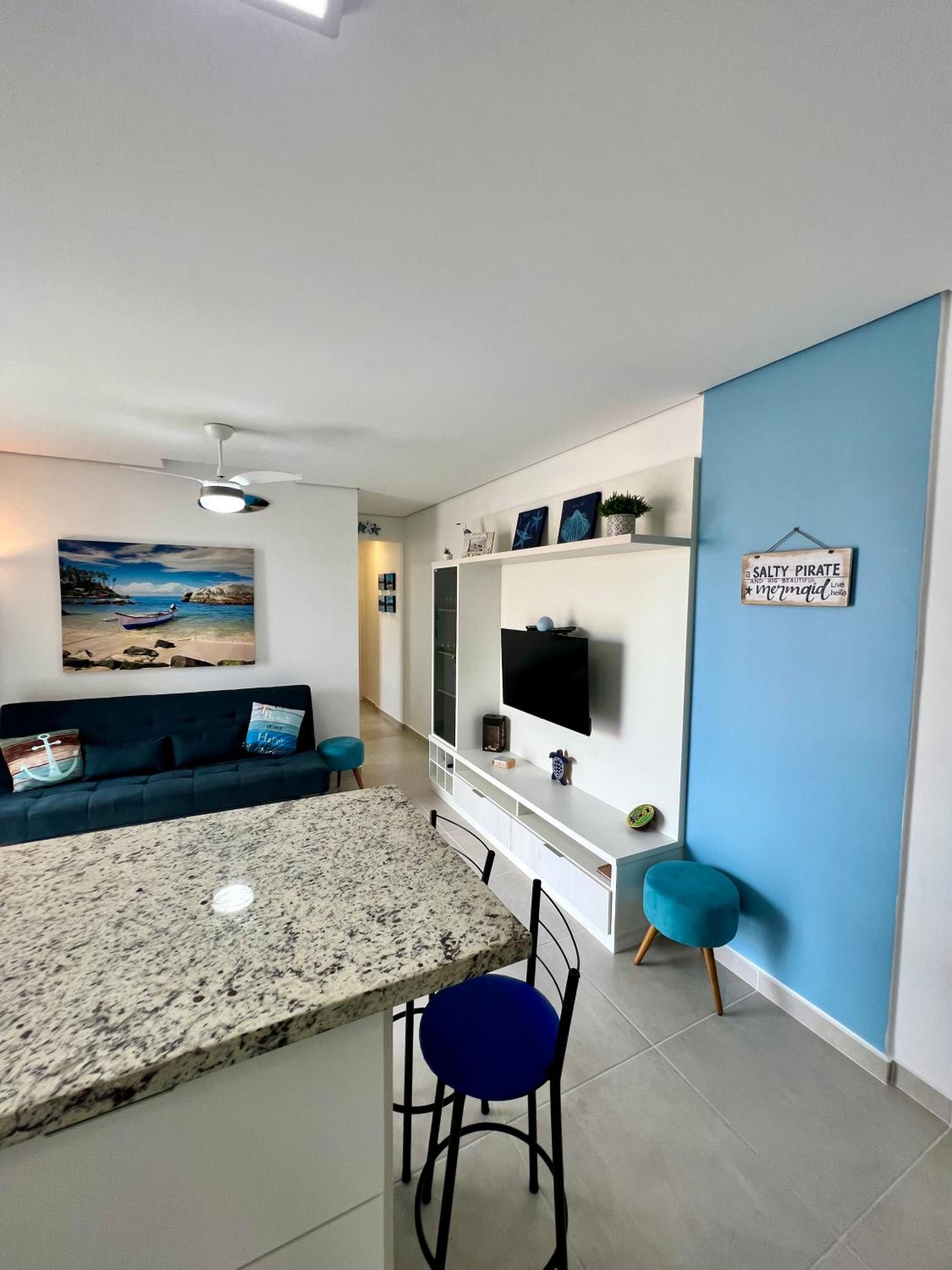 Apto novo com AC 1 quadra da praia Guaratuba PR