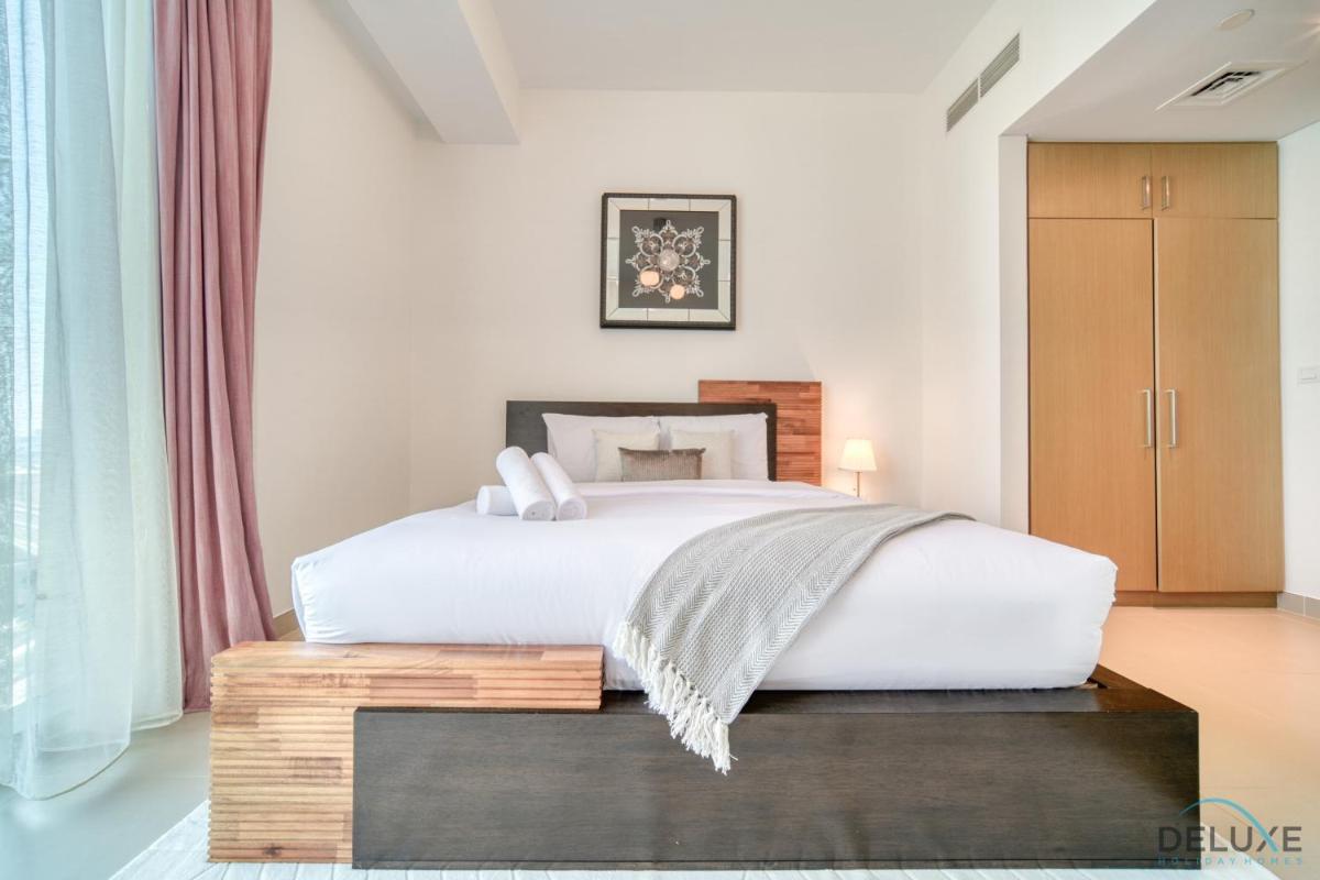 Elegant 2BR at 5242 Tower 2 Dubai Marina by Deluxe Holiday Homes