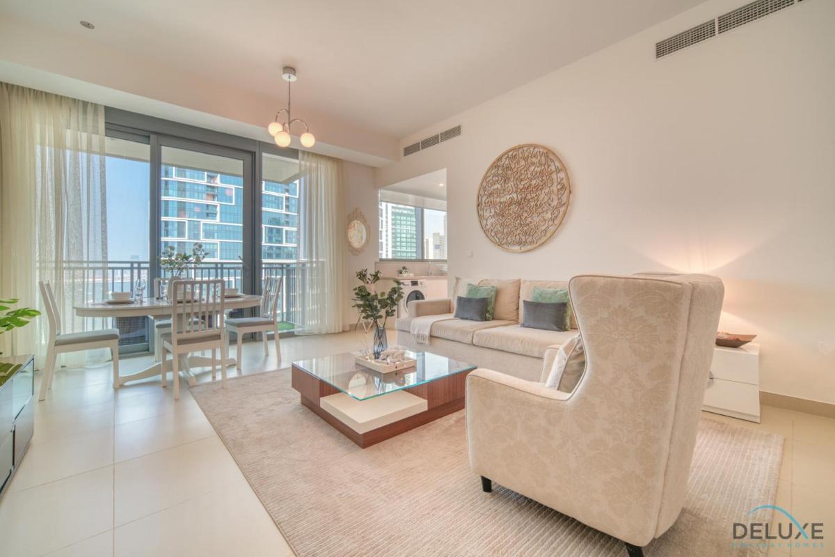 Elegant 2BR at 5242 Tower 2 Dubai Marina by Deluxe Holiday Homes