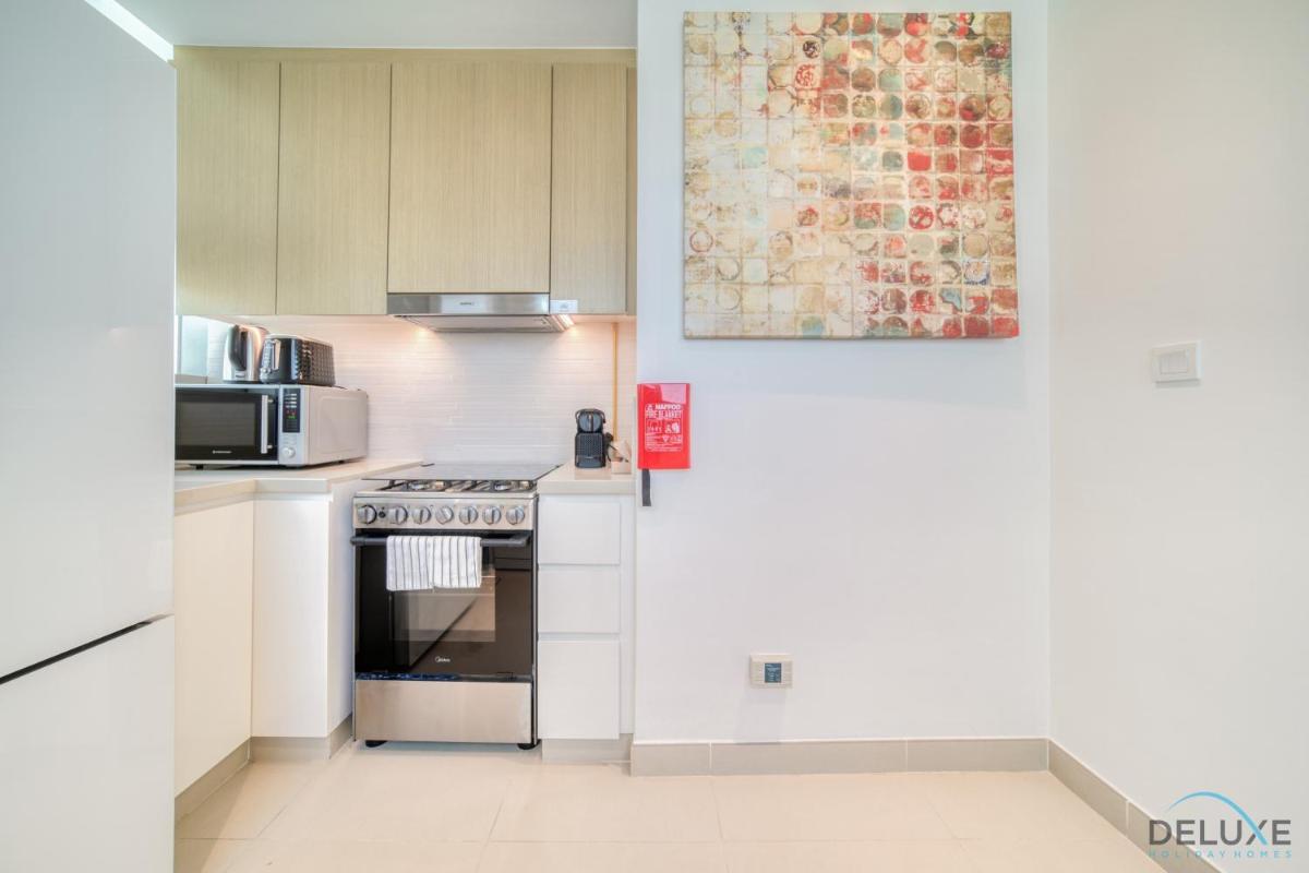 Elegant 2BR at 5242 Tower 2 Dubai Marina by Deluxe Holiday Homes
