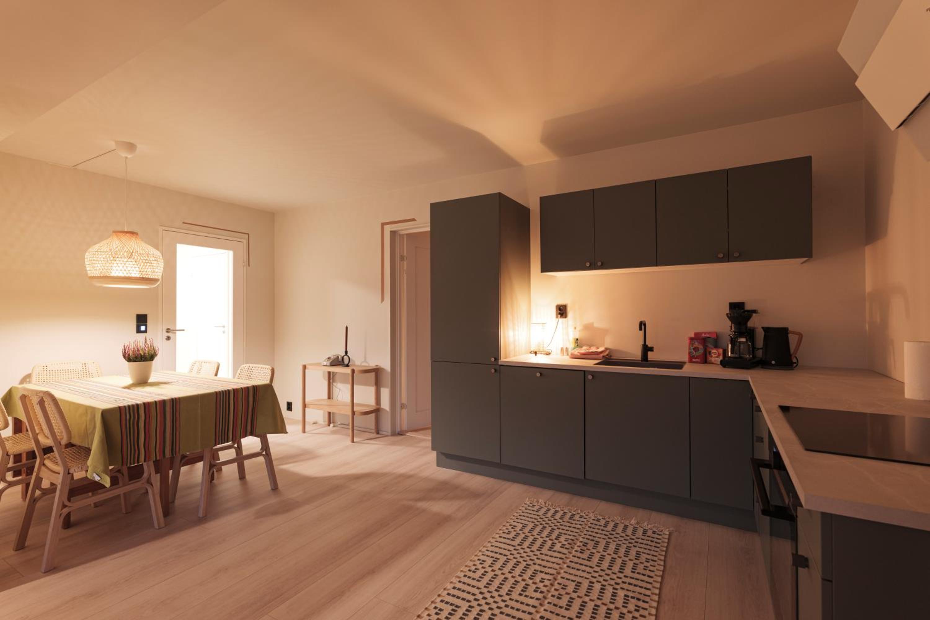 Up-scale apartment in picturesque surroundings