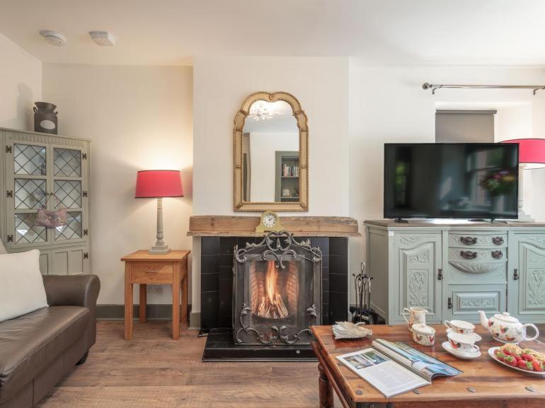 Gate Lodge with Hot Tub