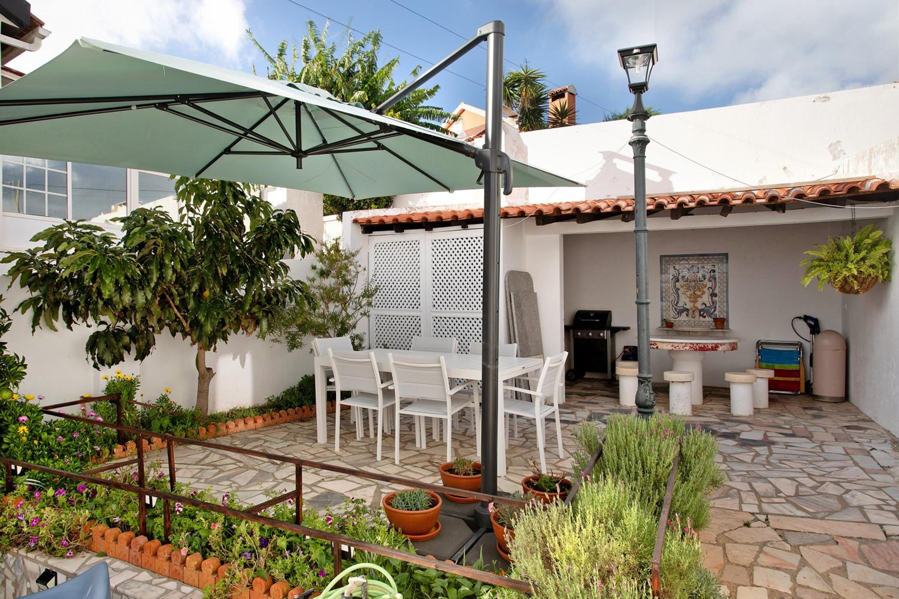 Calma House