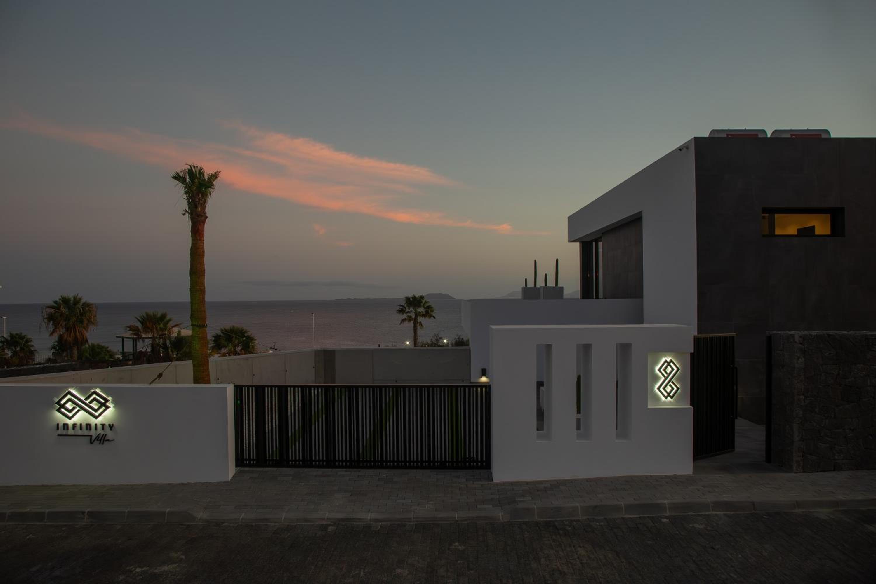 Villa Infinity