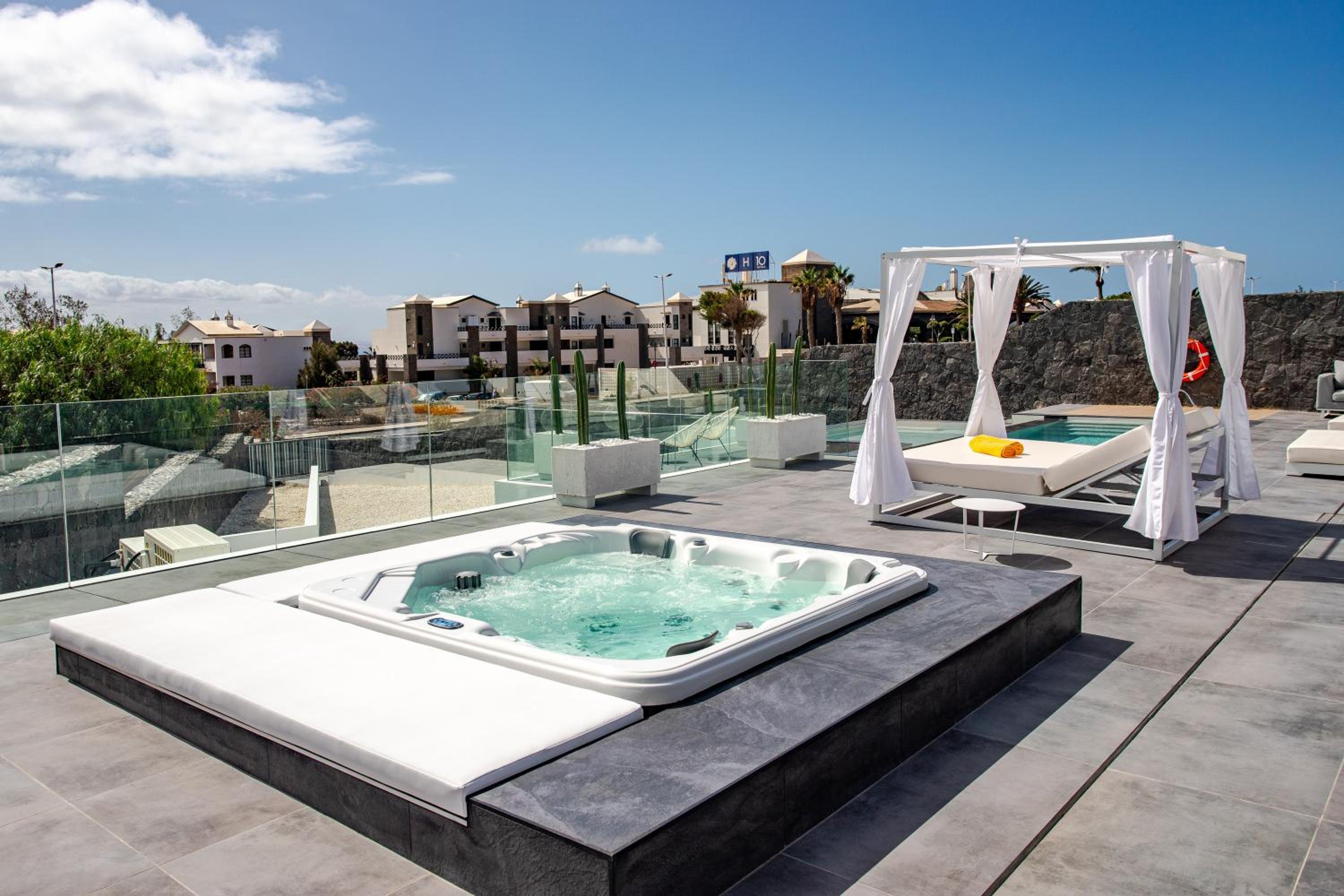 Villa Infinity