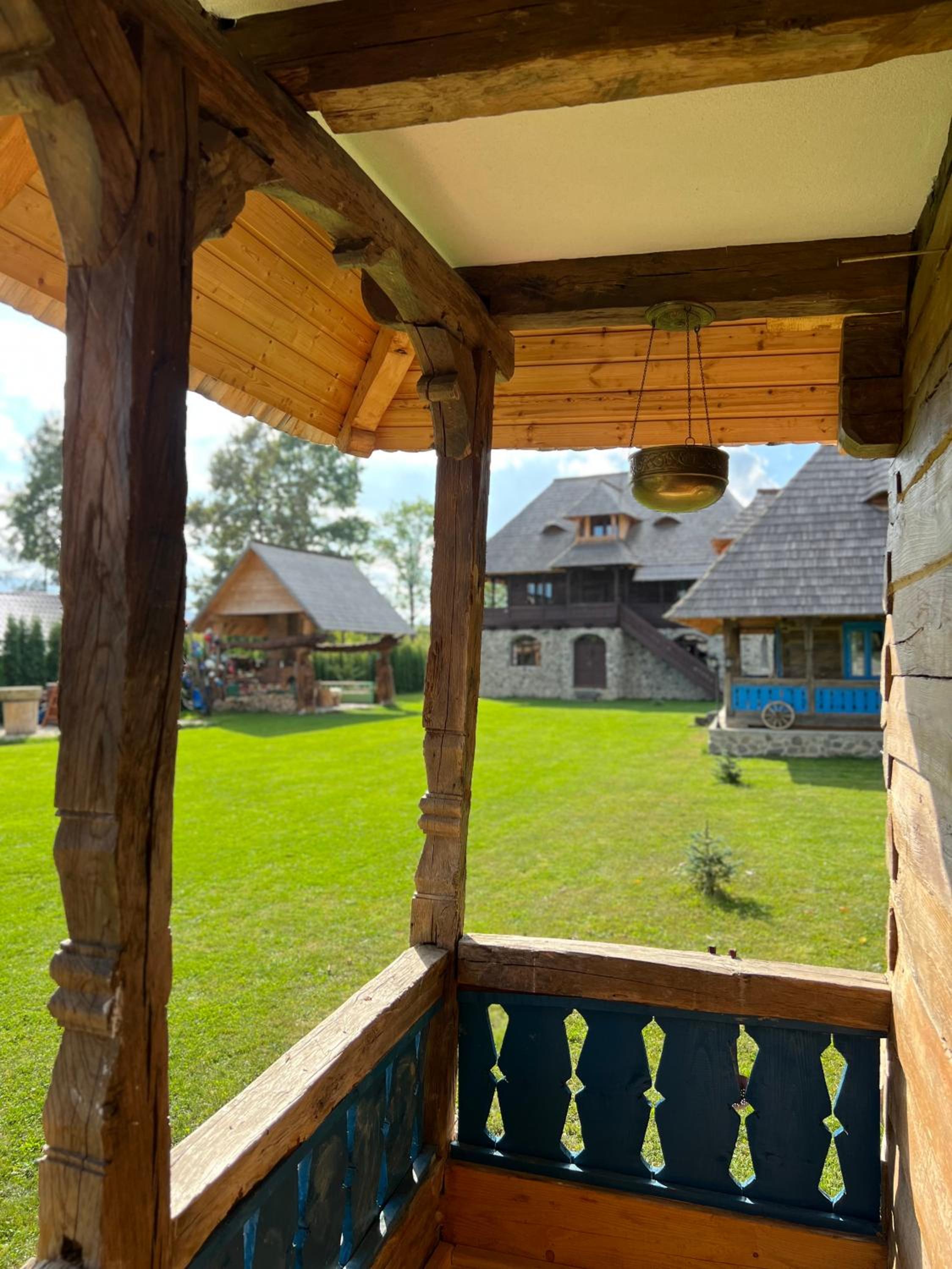 La Patru Daci