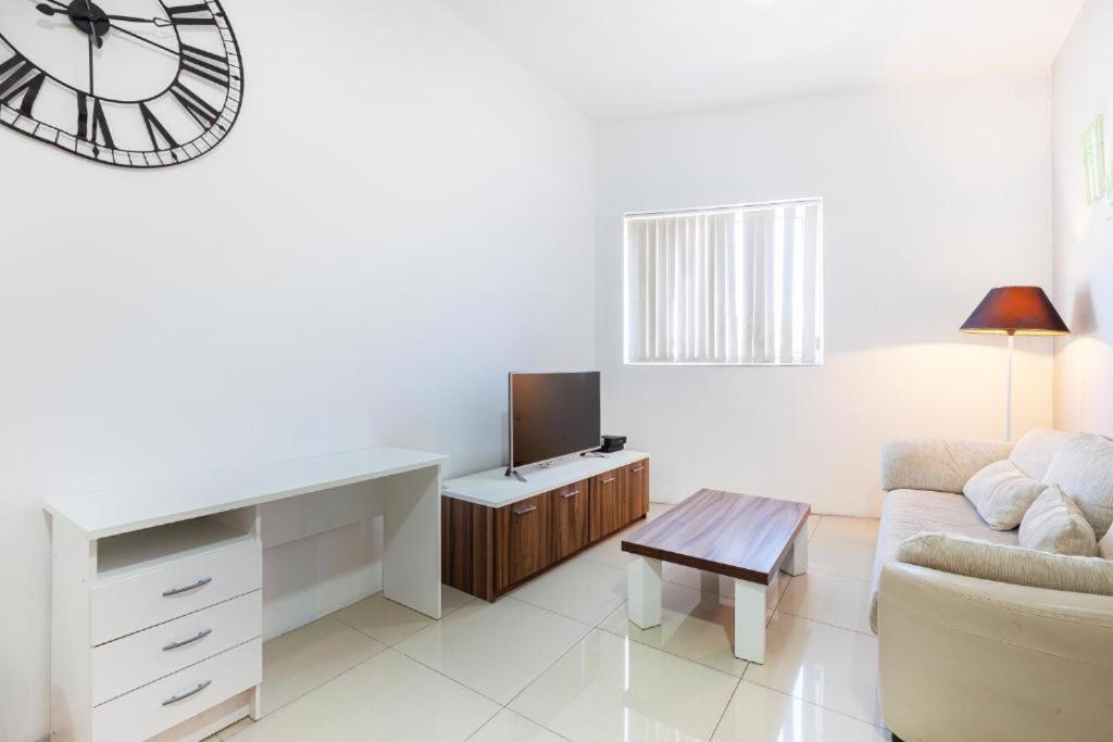 Stylish & Super Central 2BR apartment by 360 Estates view 2