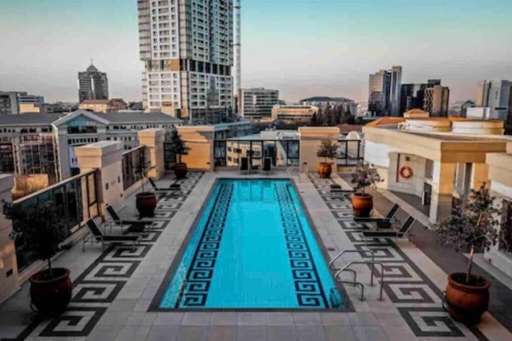 Luxury & Breathtaking Sandton & JoburgAmazing View