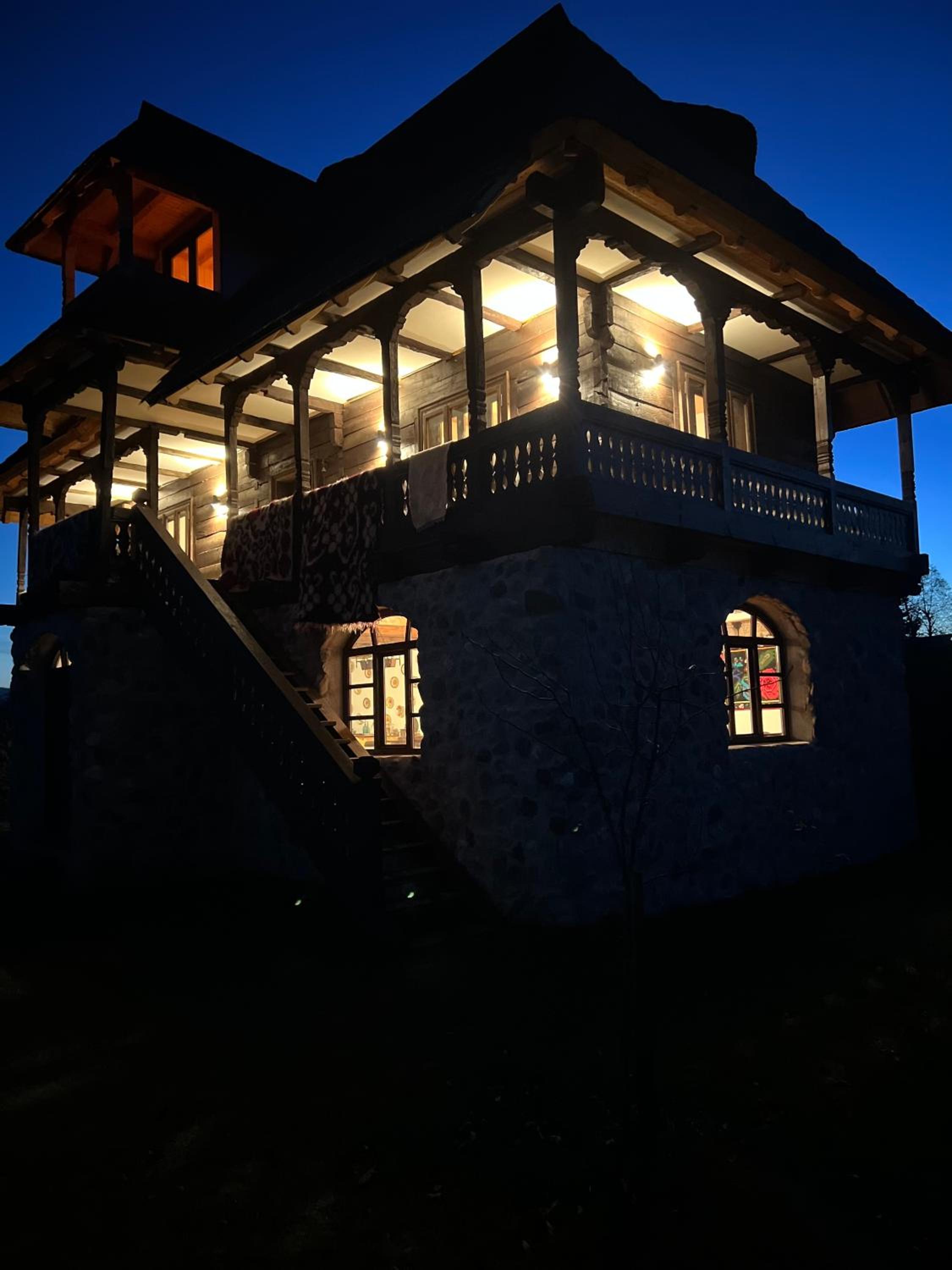 La Patru Daci
