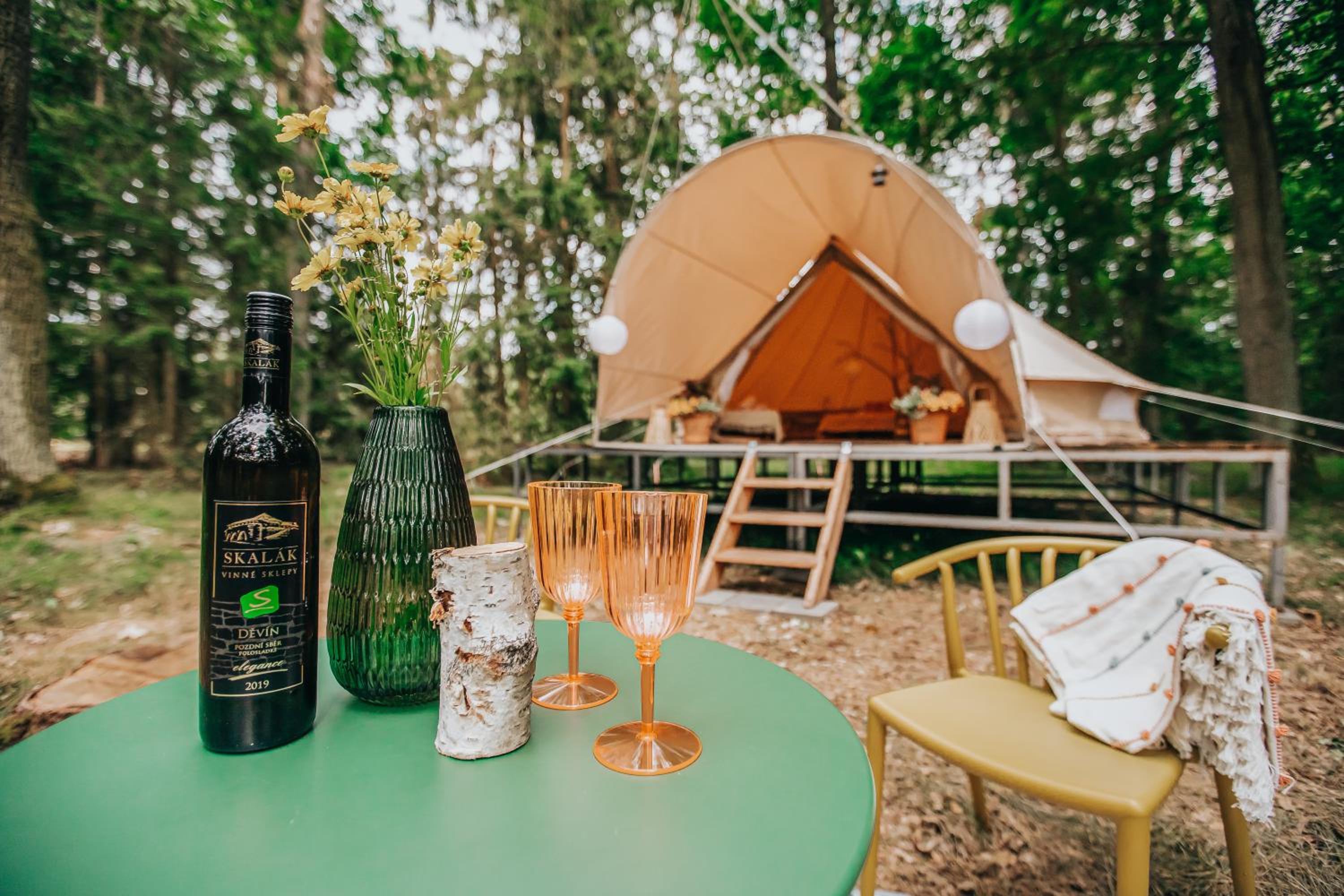 Glamping Černická obora