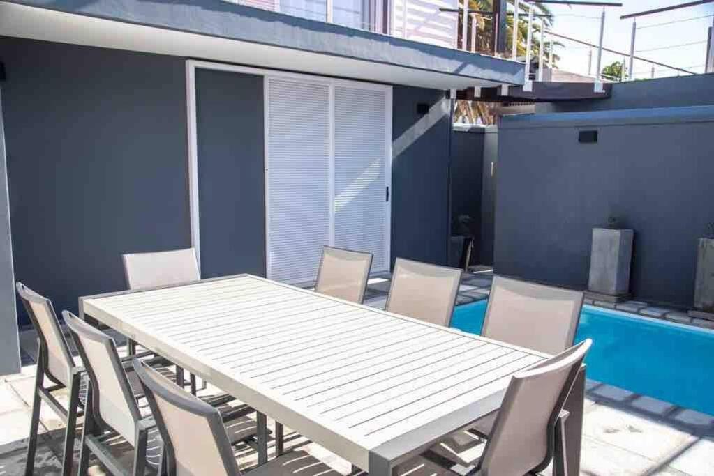 Waterfront- C25 Knysna Quays with pool view 4