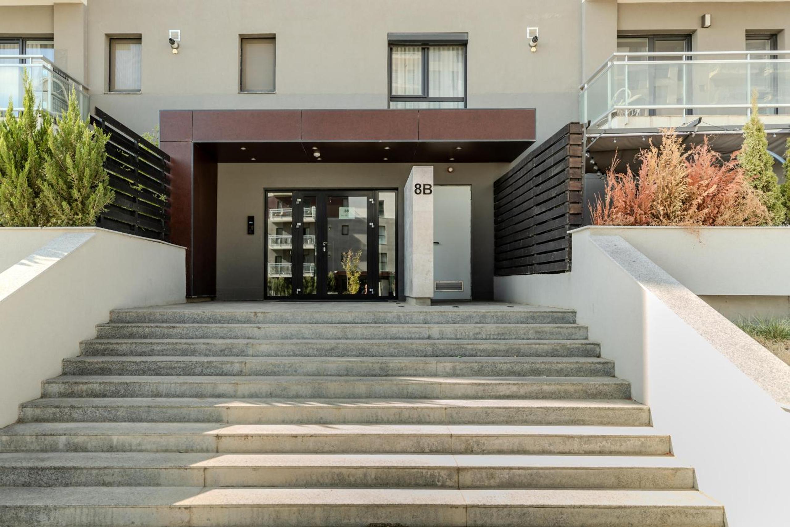 Perfect Stay: Urban Heaven in Aviatiei Business Area
