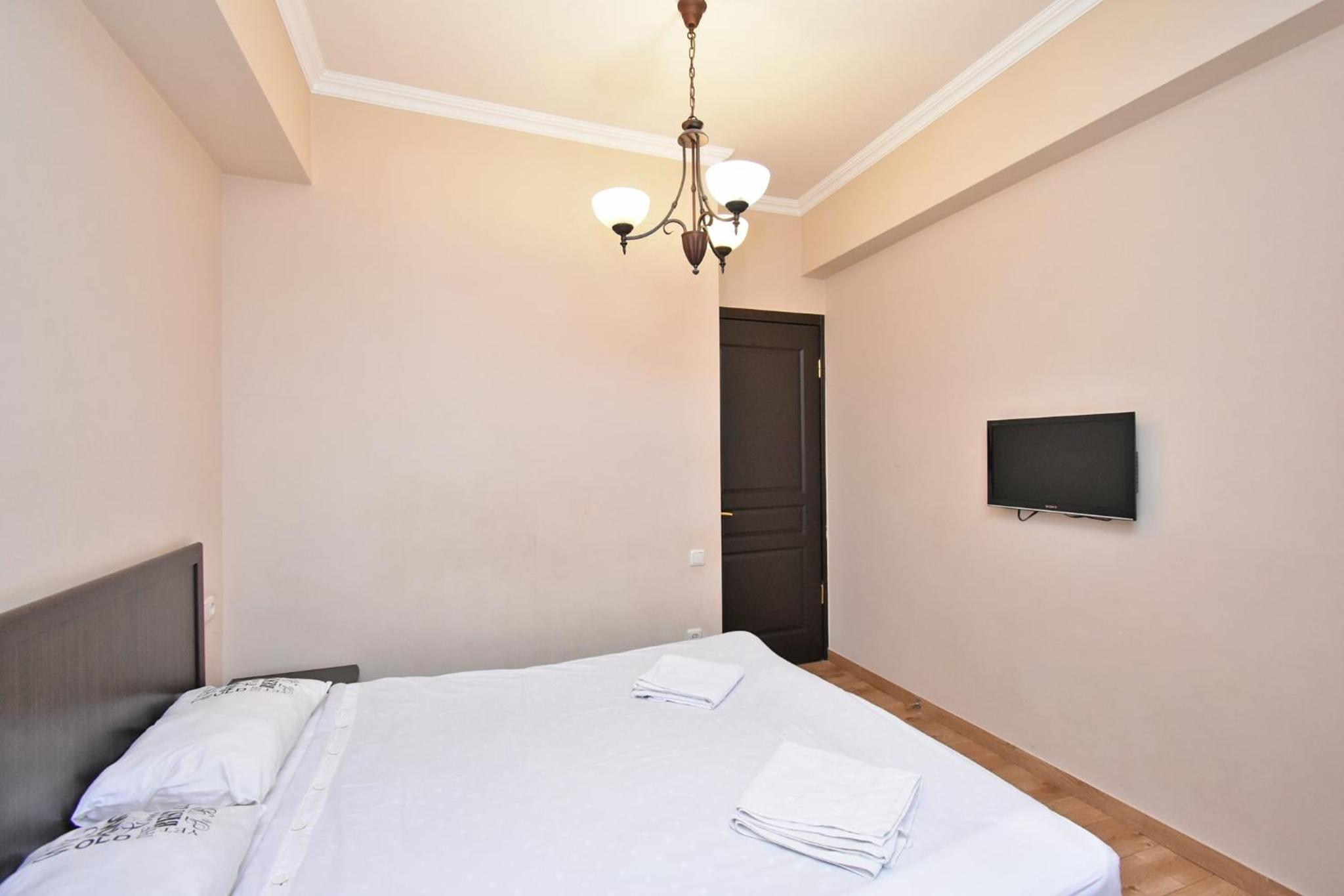 Koghbatsi street, 1 bedroom Suny, Comfy apartment KO110