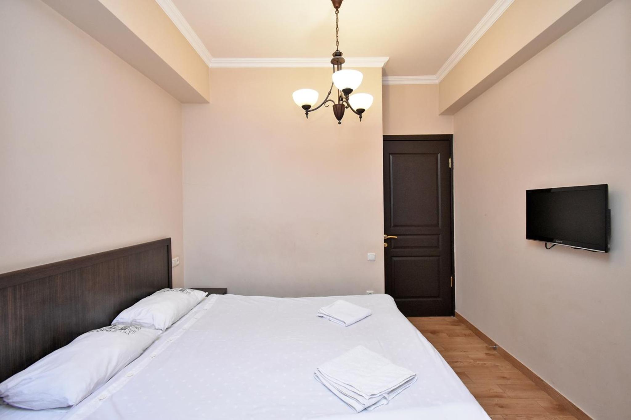 Koghbatsi street, 1 bedroom Suny, Comfy apartment KO110
