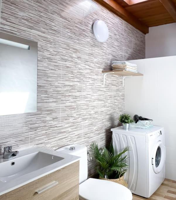 Tindaya Sol Smartworking by Babiniliving