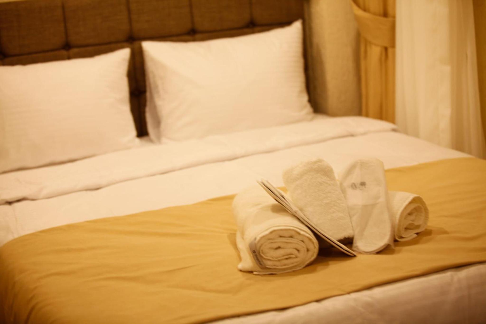 Taksim Nacre 360 Suit - Image 83