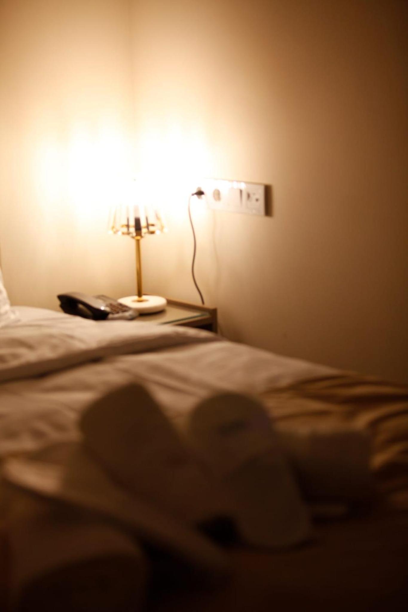 Taksim Nacre 360 Suit - Image 91