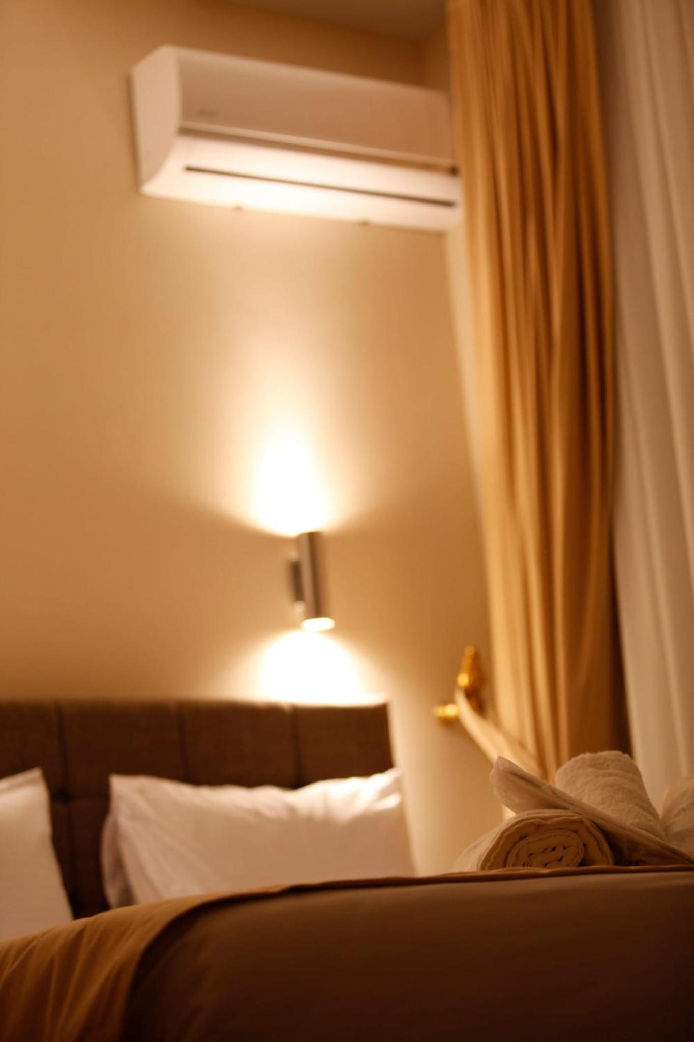 Taksim Nacre 360 Suit - Image 93