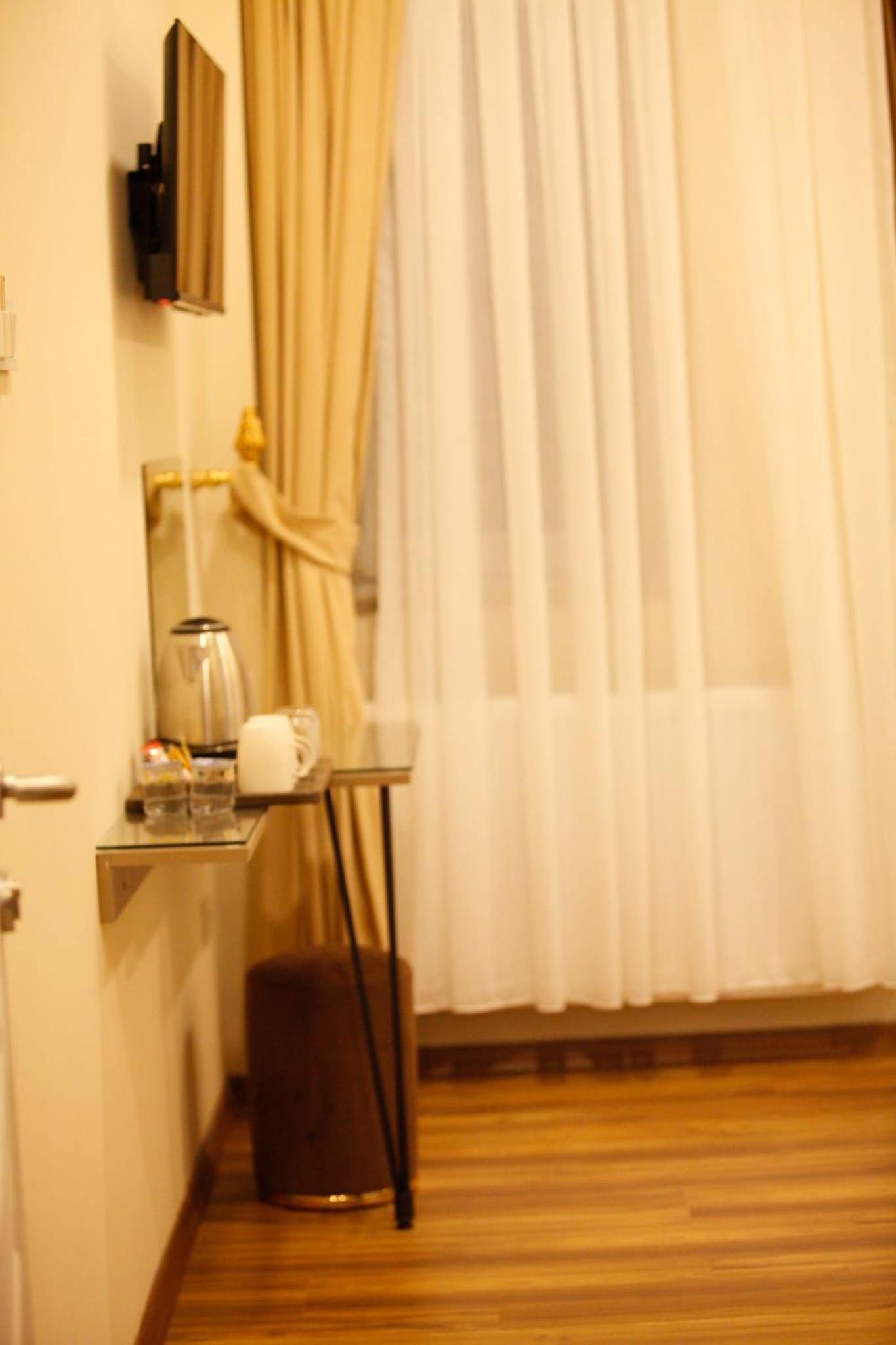 Taksim Nacre 360 Suit - Image 131